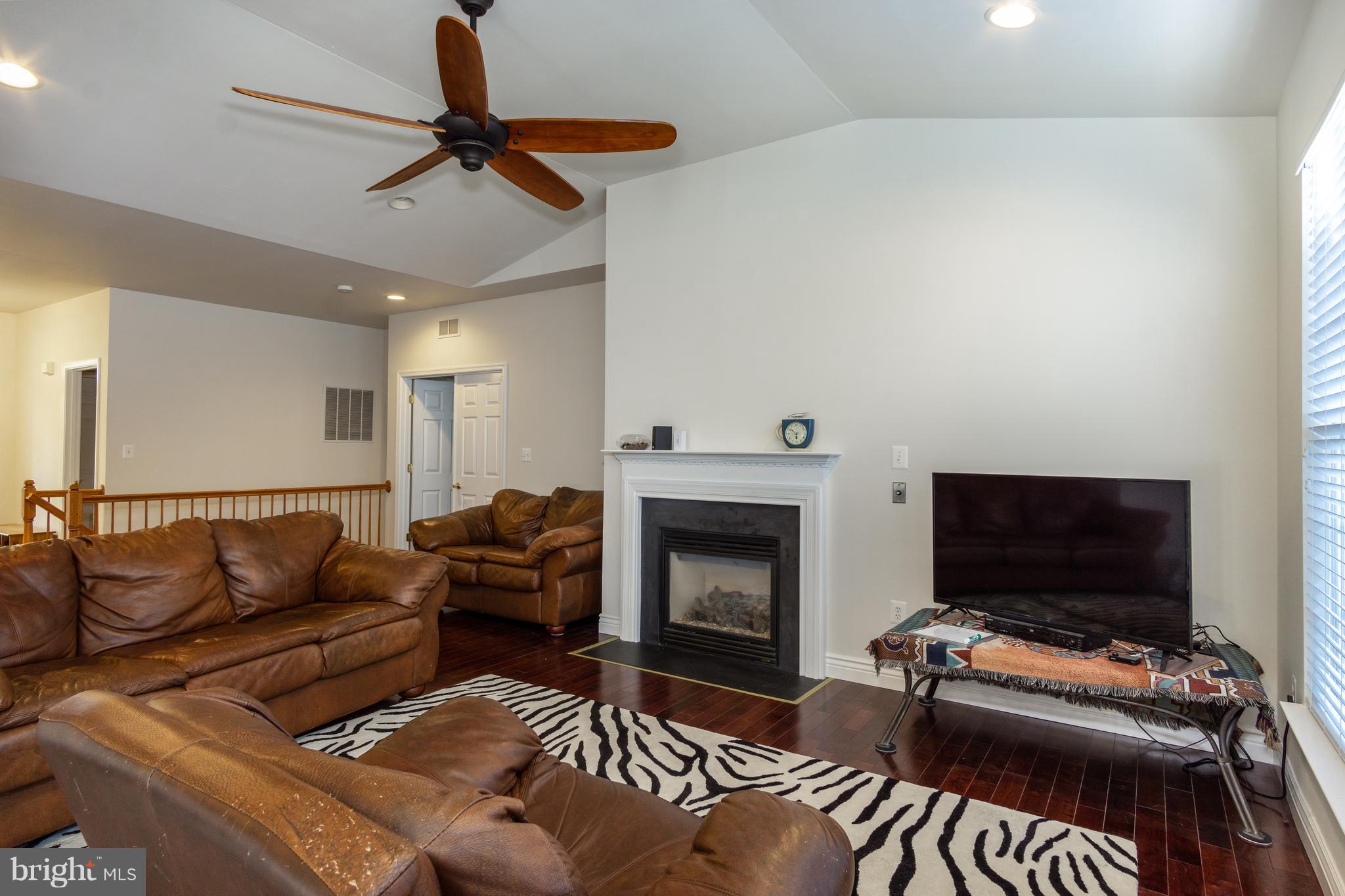 HOMEPLACE ON PELHAMS REACH - Residential