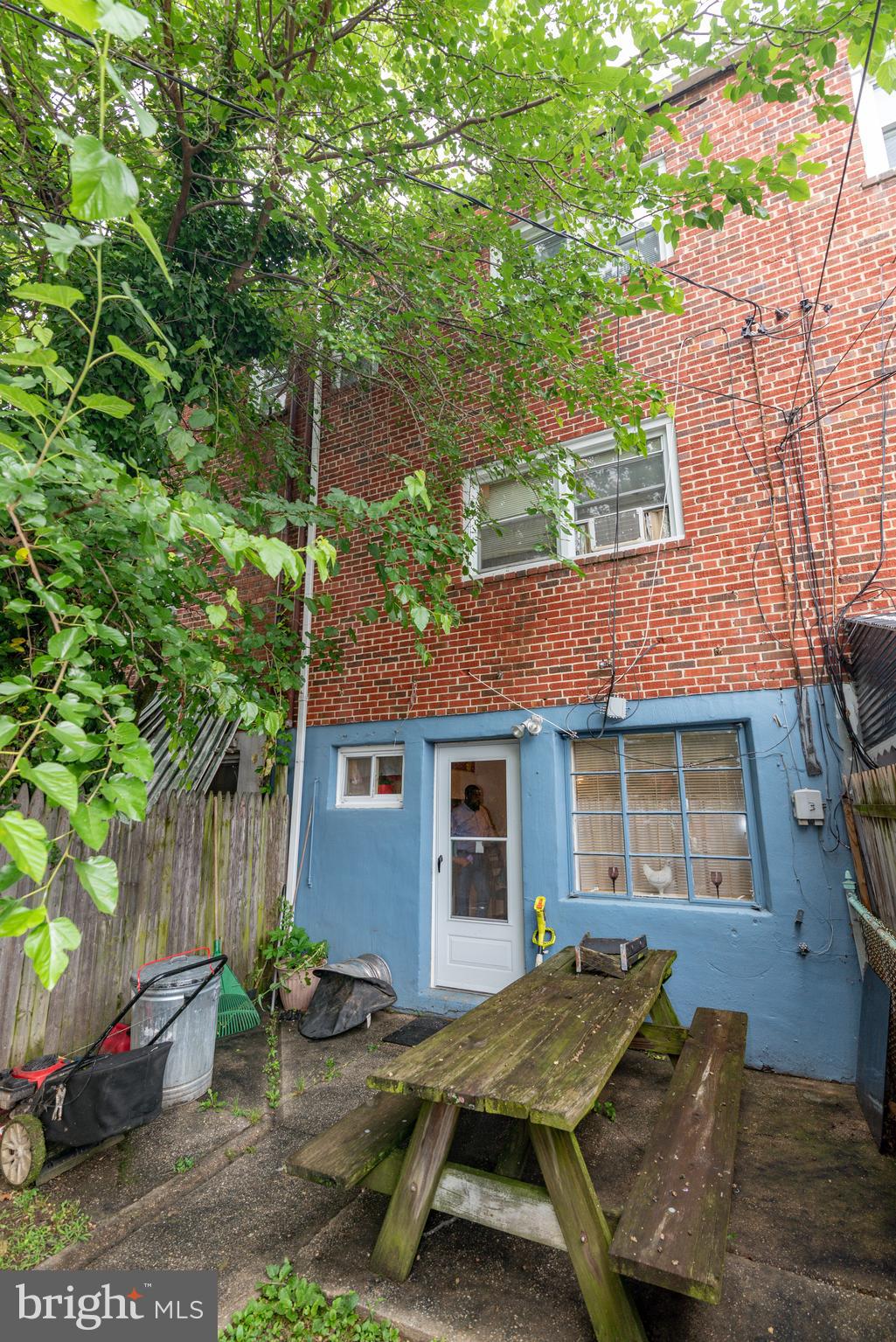 PARKSIDE - Residential