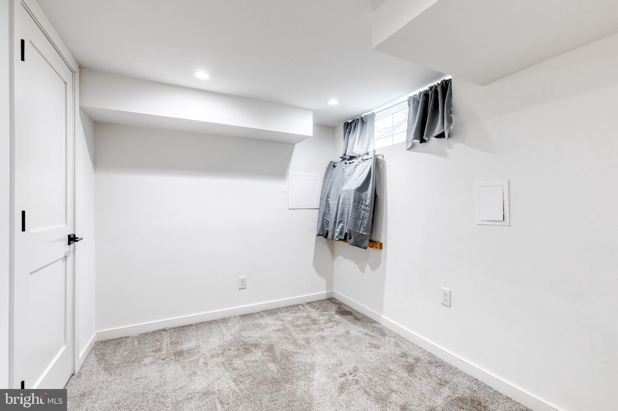 HIGHLANDTOWN - Residential