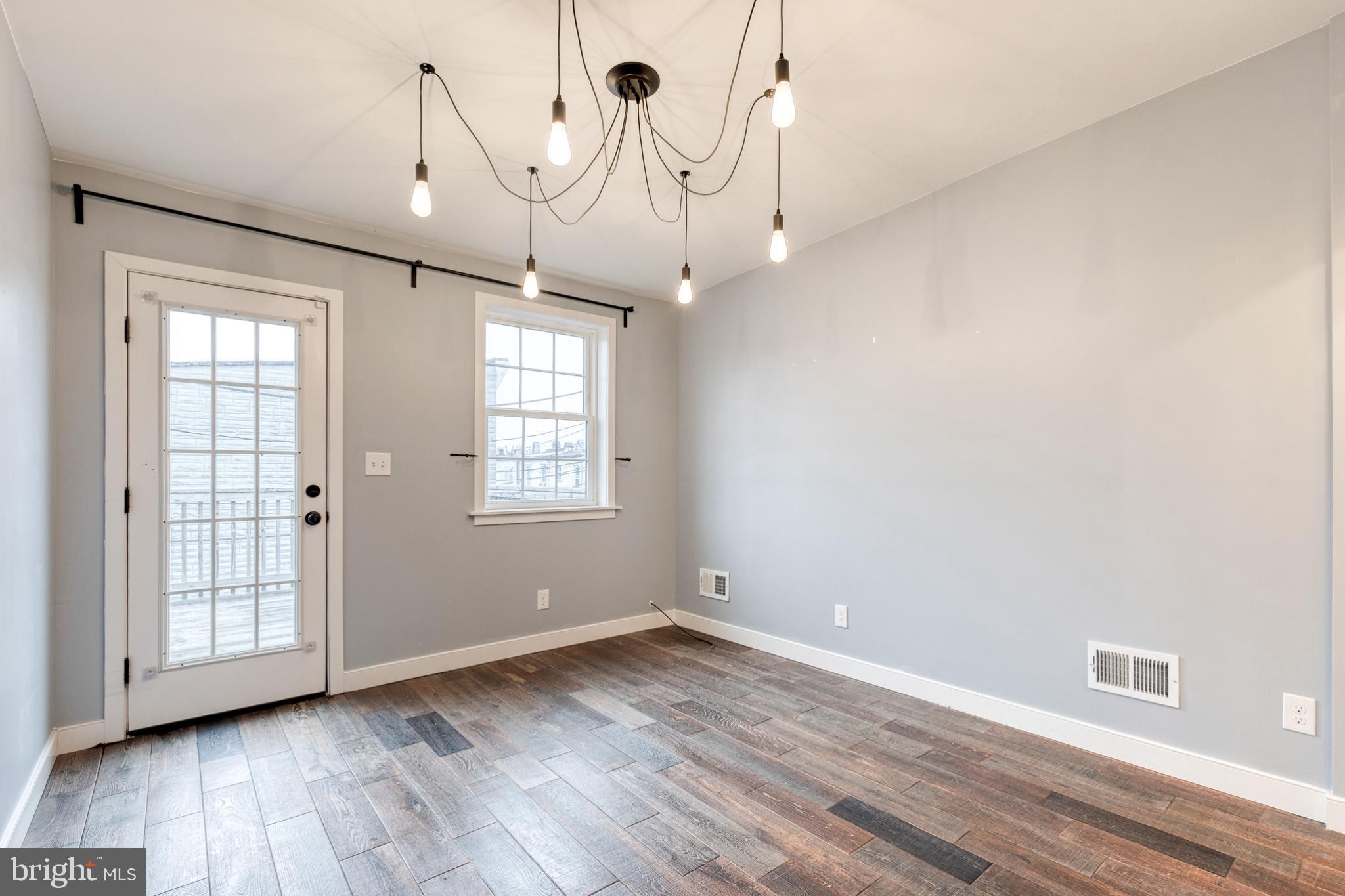 HIGHLANDTOWN - Residential