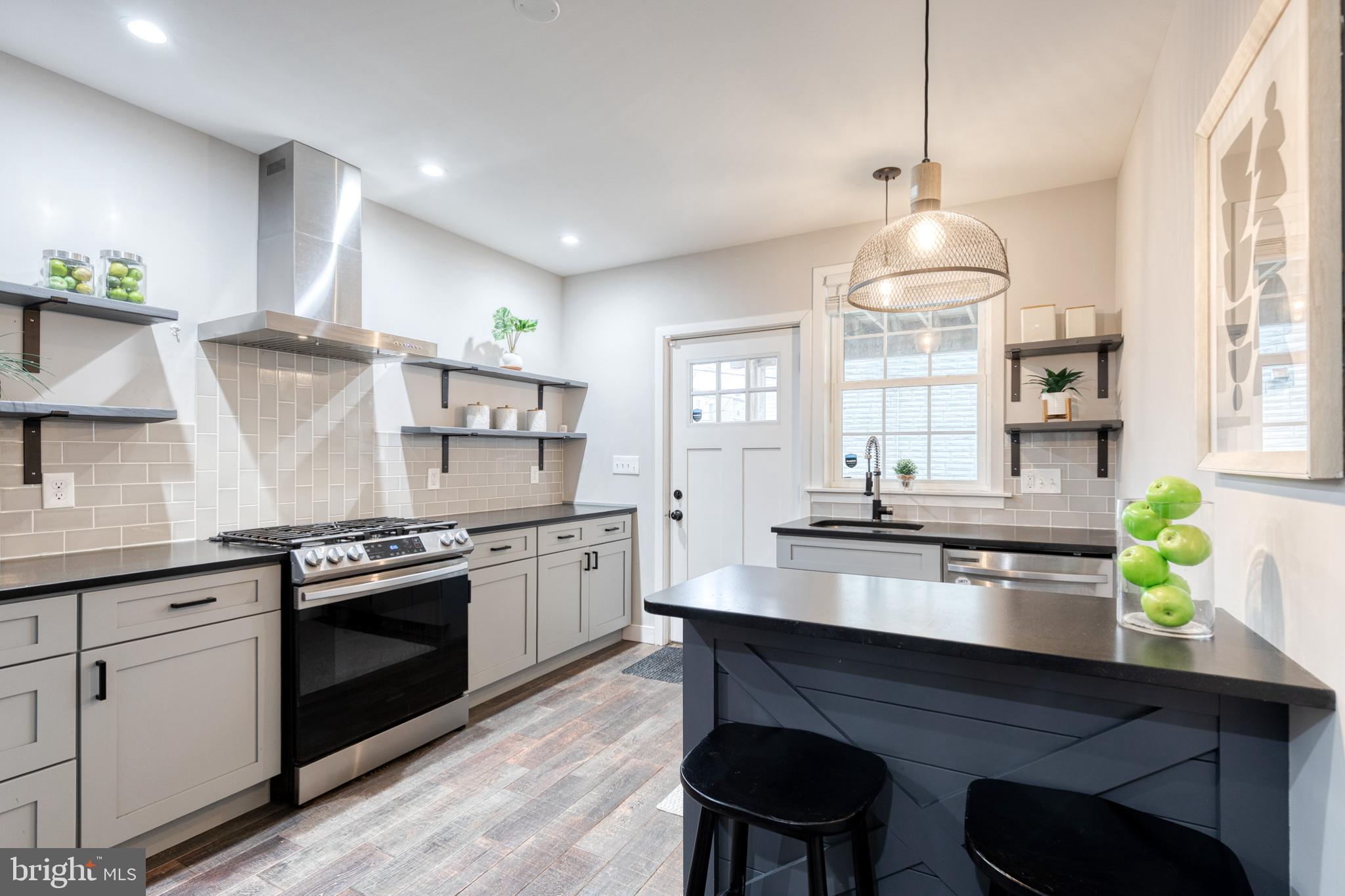 HIGHLANDTOWN - Residential