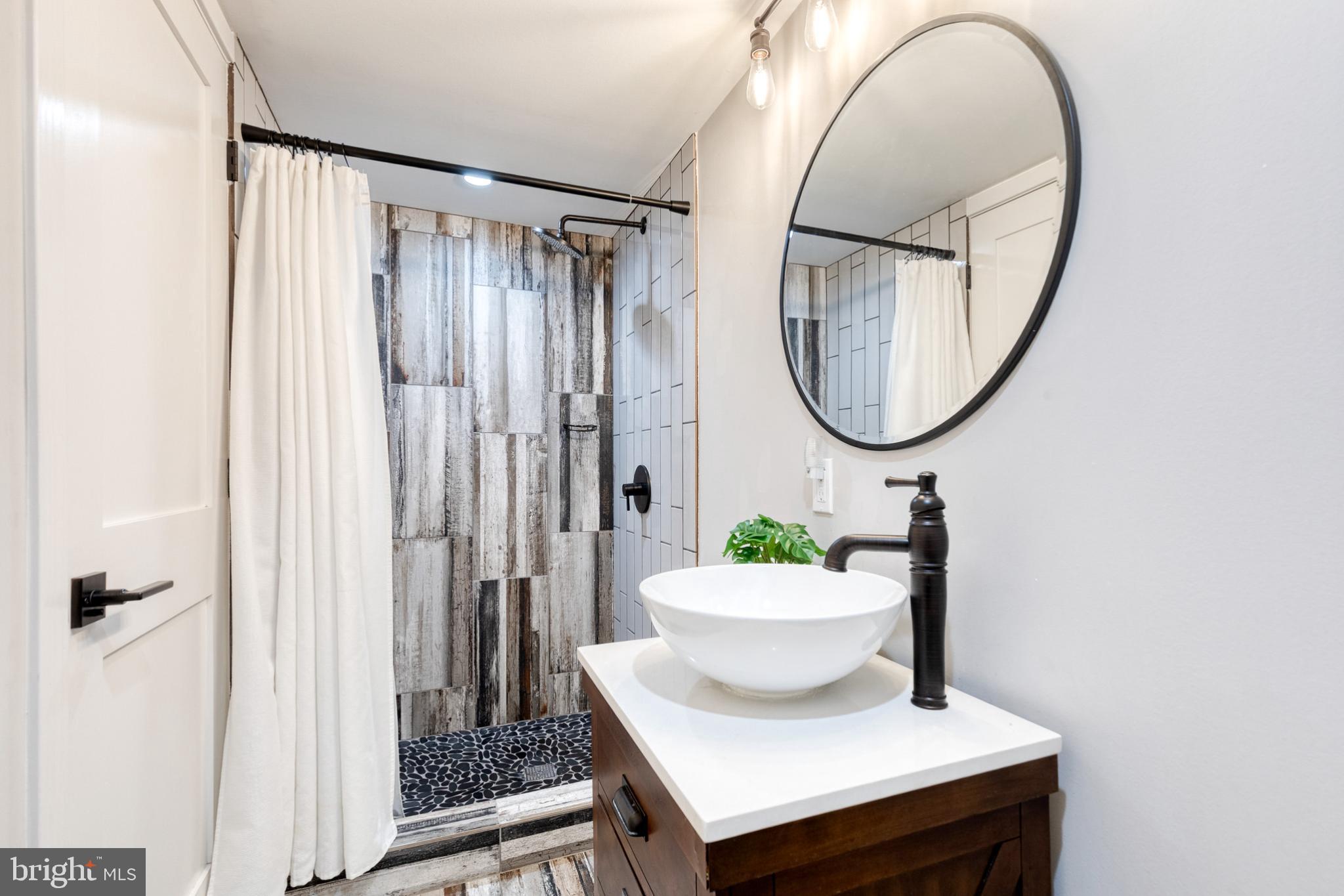 HIGHLANDTOWN - Residential