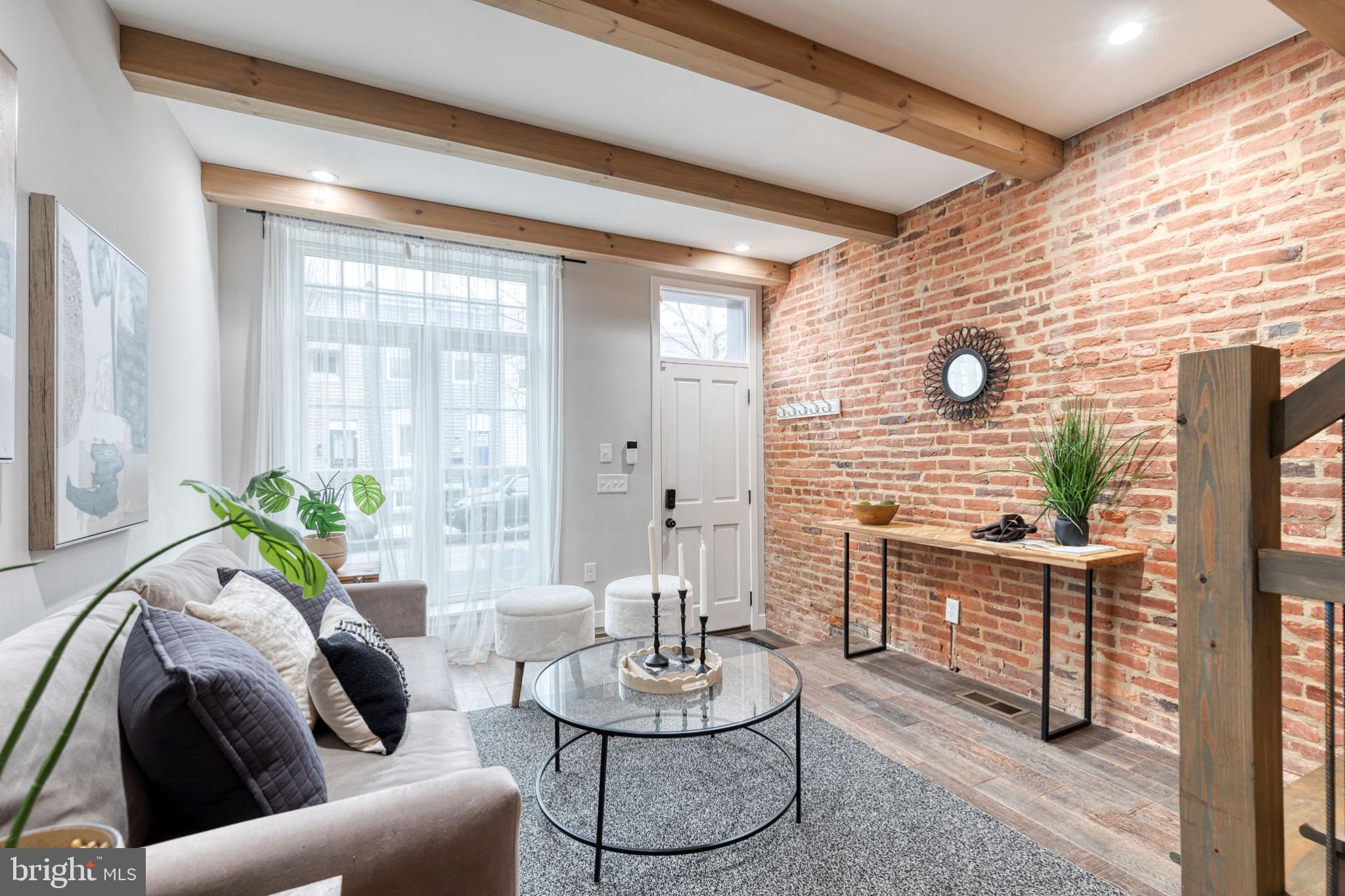 HIGHLANDTOWN - Residential