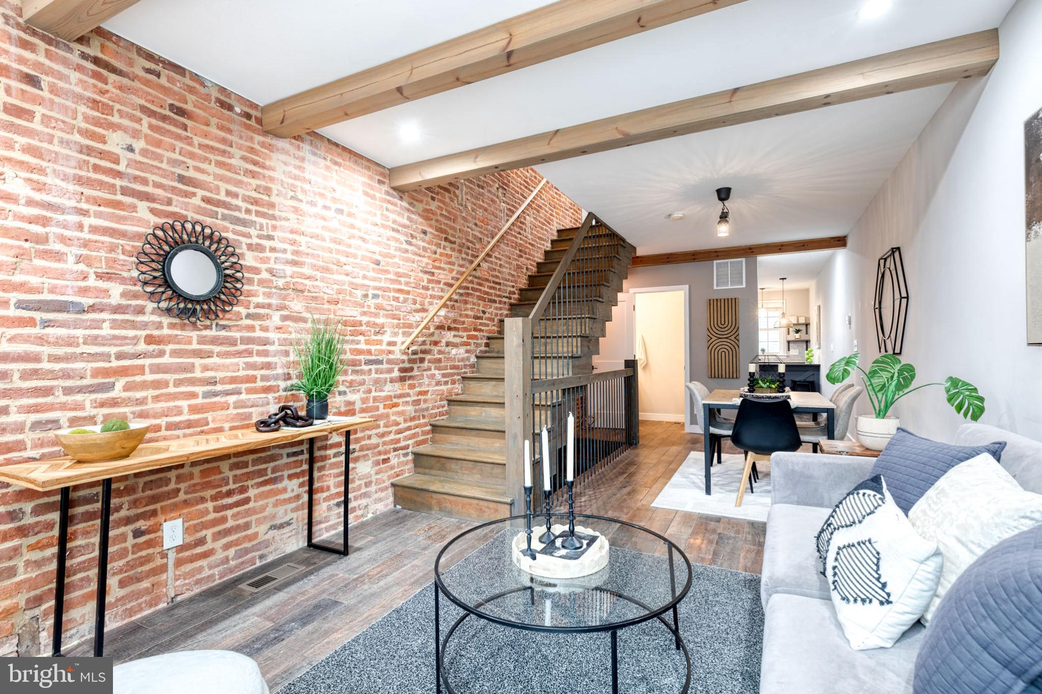 HIGHLANDTOWN - Residential