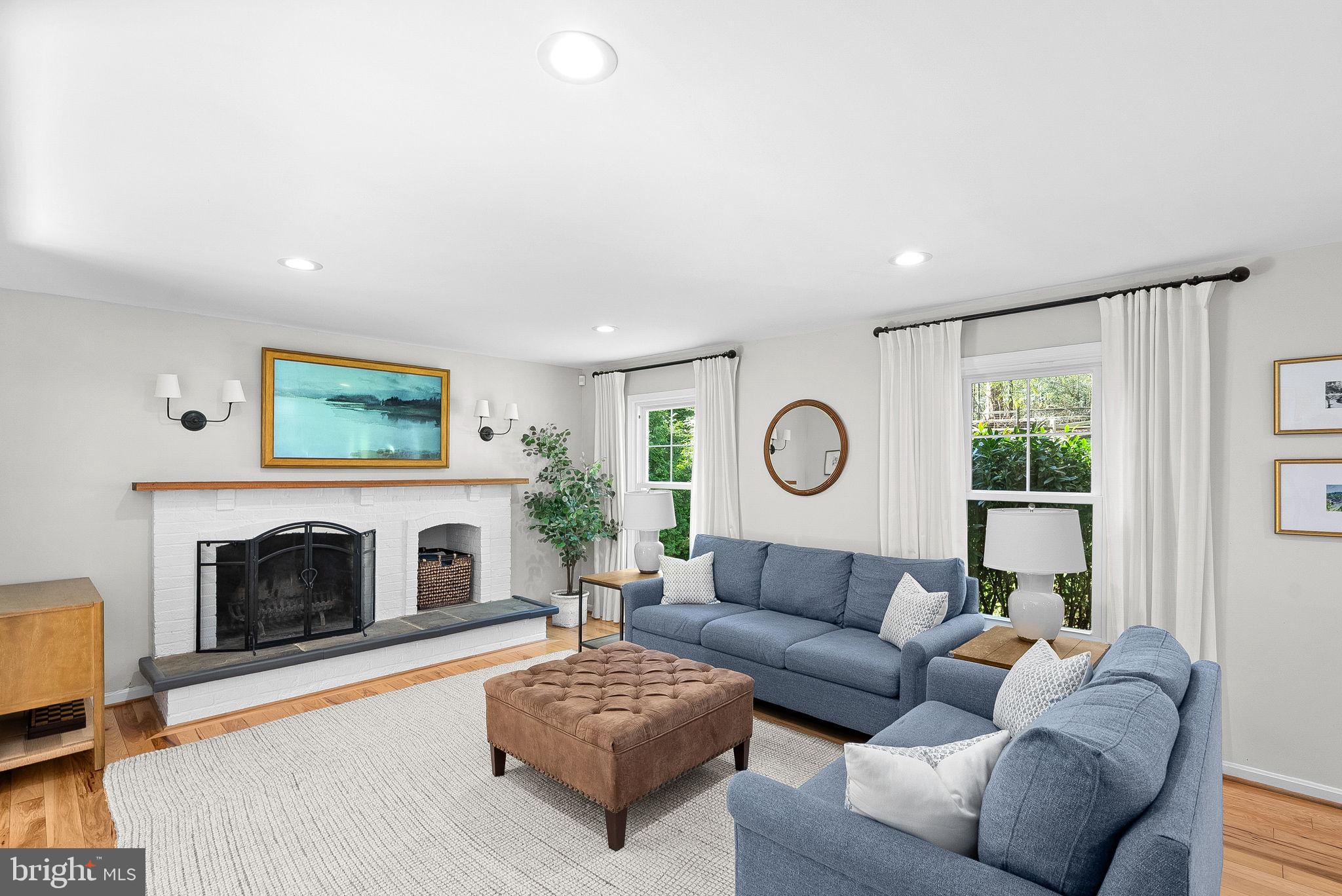 811 FOLLIN FARM LANE