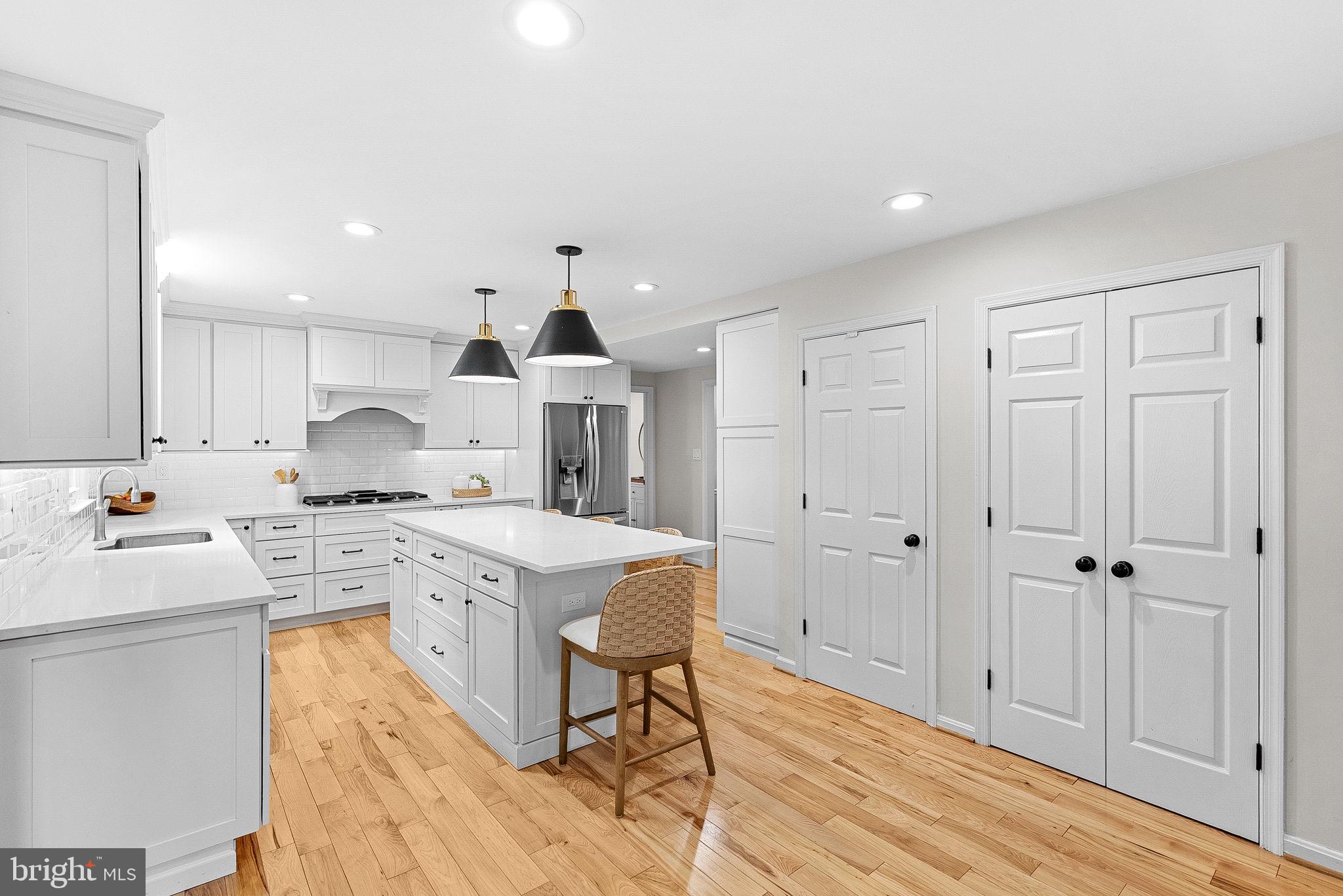 HICKORY CREEK - Residential