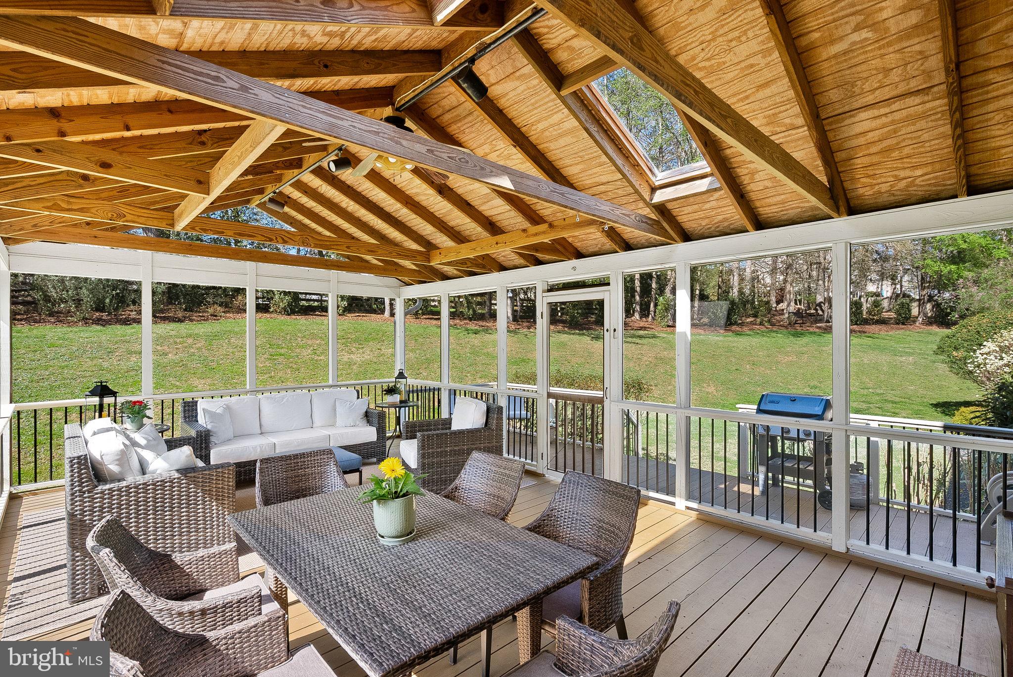 HICKORY CREEK - Residential