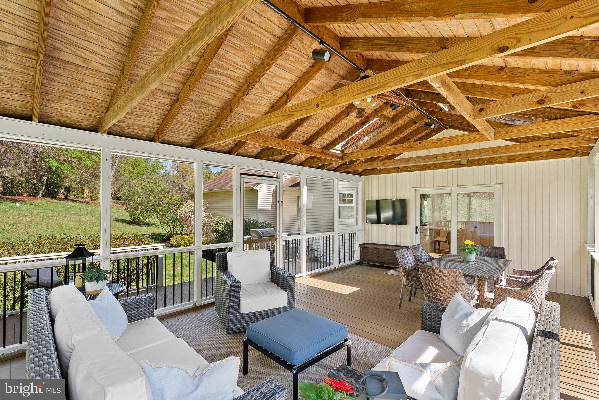 HICKORY CREEK - Residential