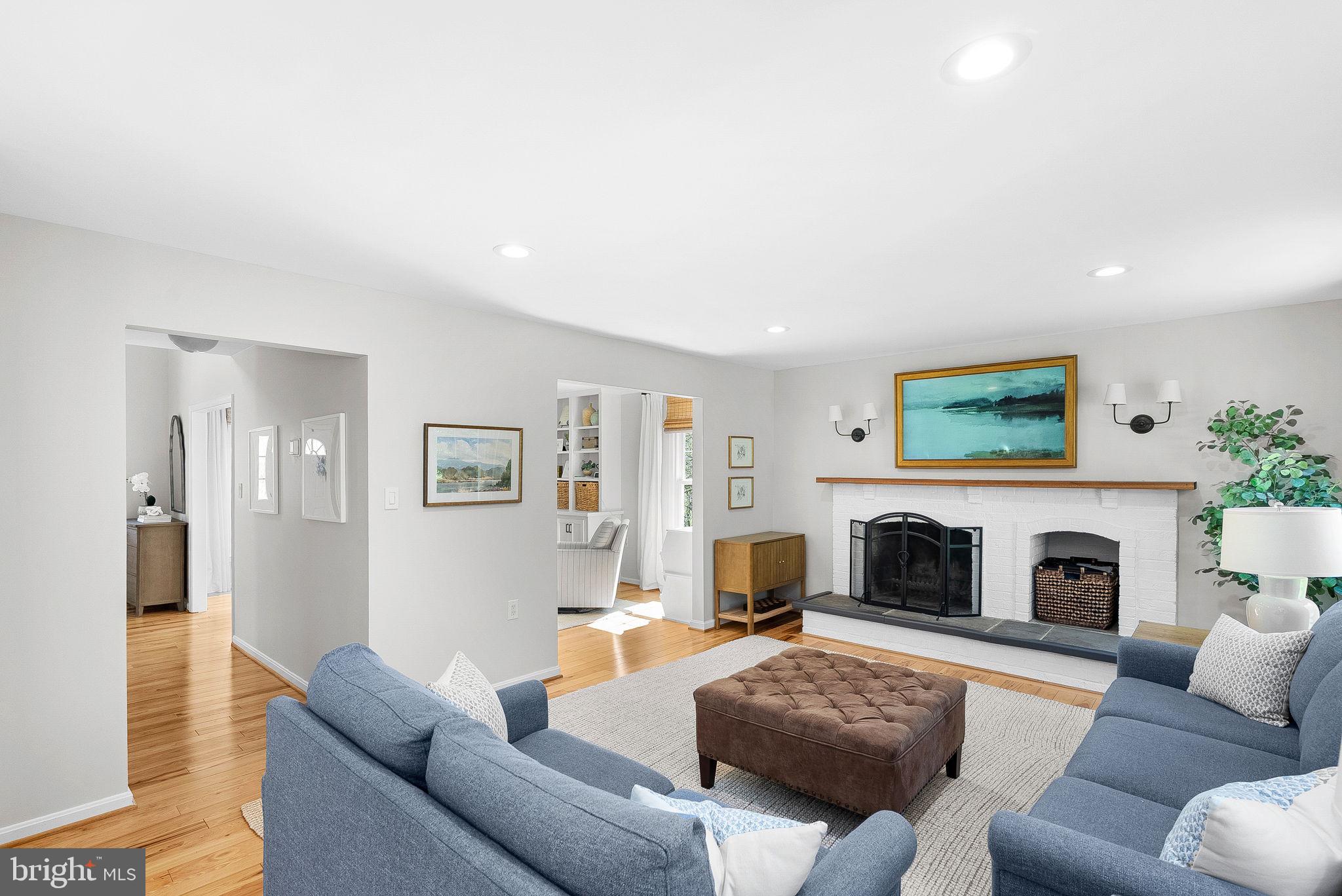 811 FOLLIN FARM LANE