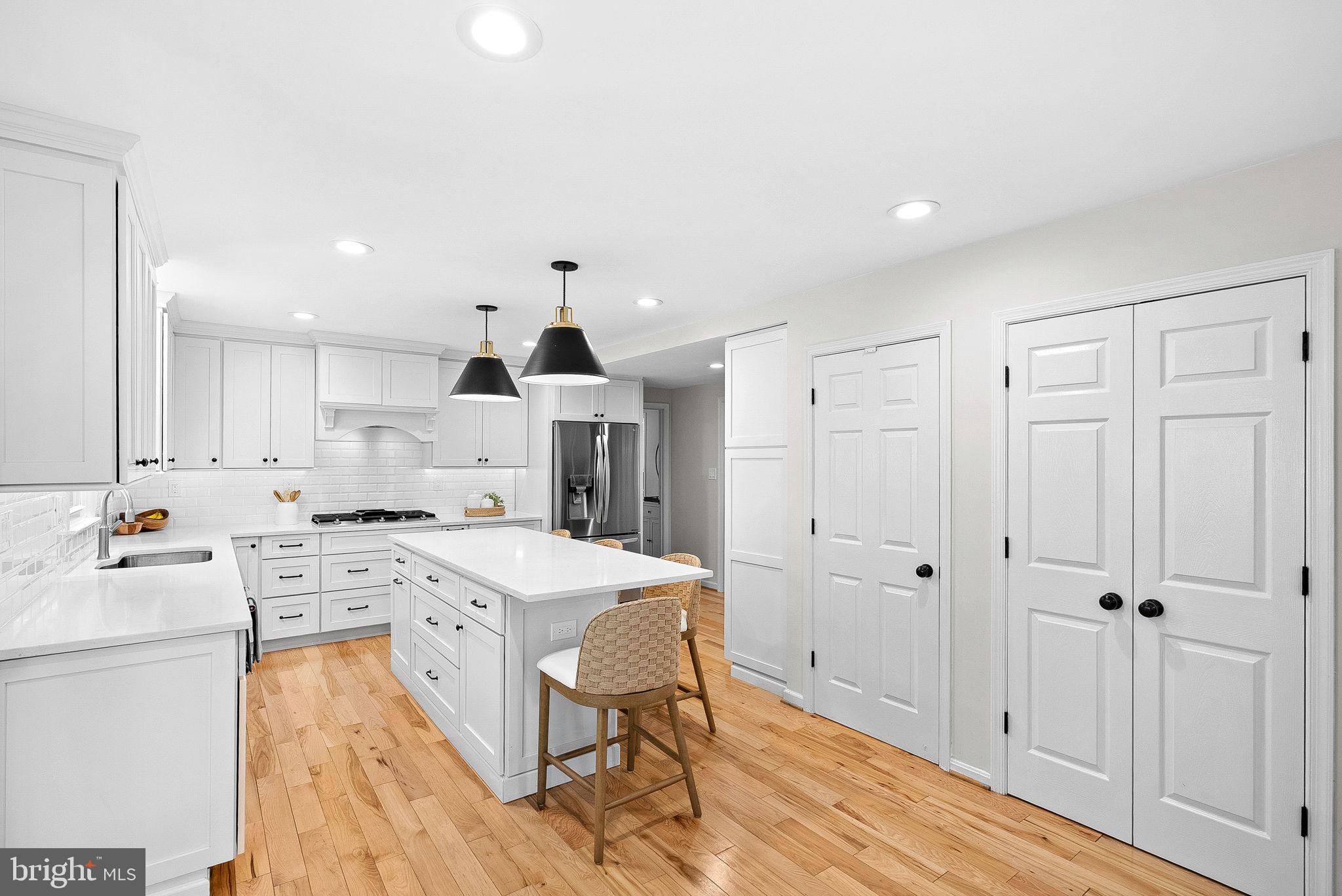 HICKORY CREEK - Residential