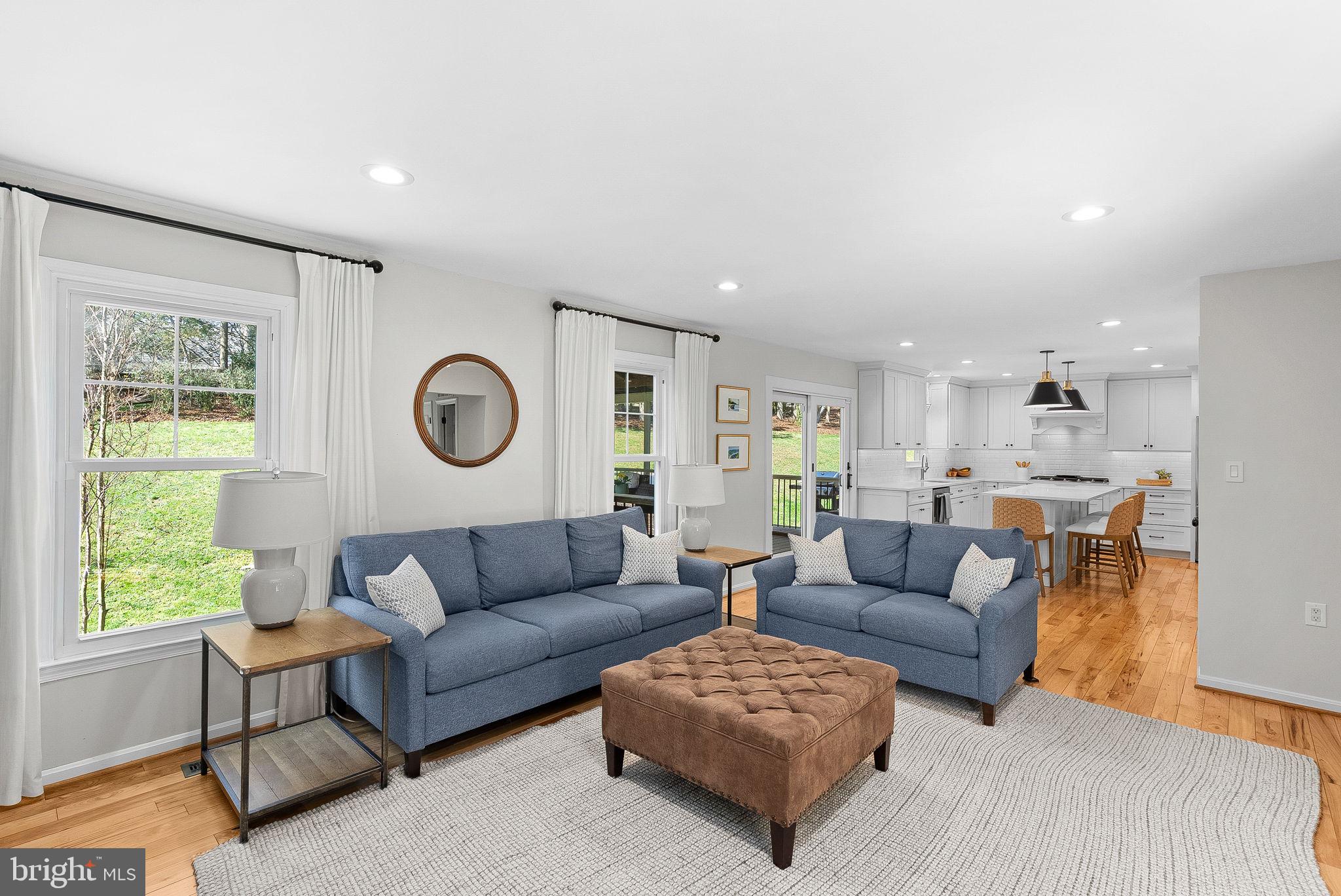 811 FOLLIN FARM LANE