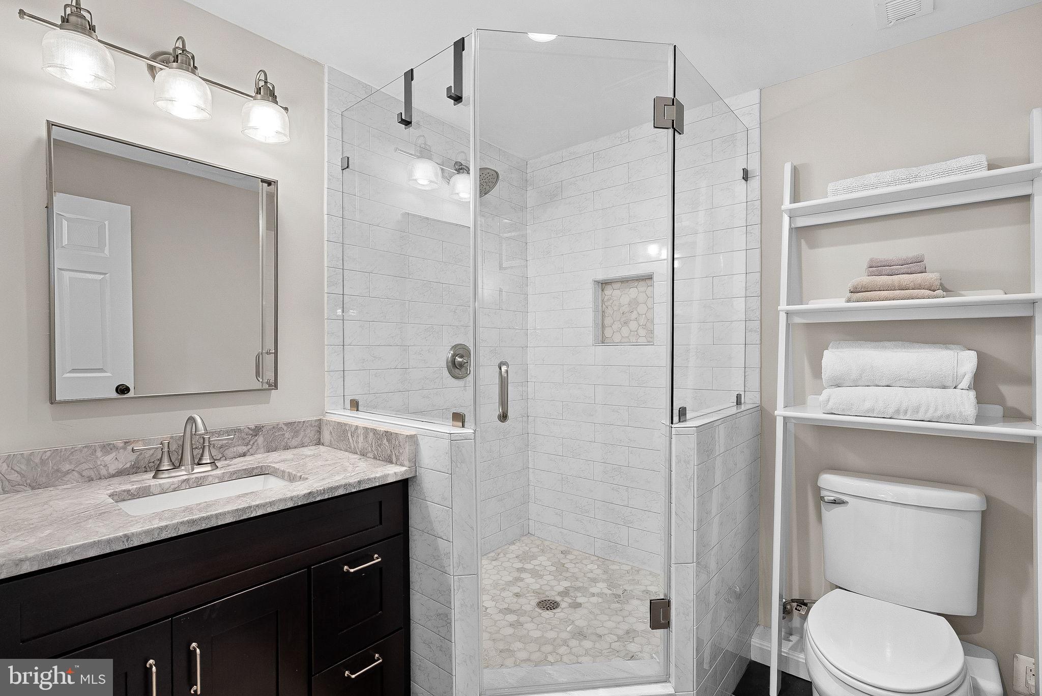 HICKORY CREEK - Residential