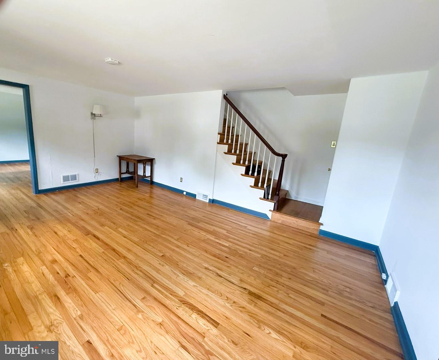 5 FERNCLIFF ROAD
