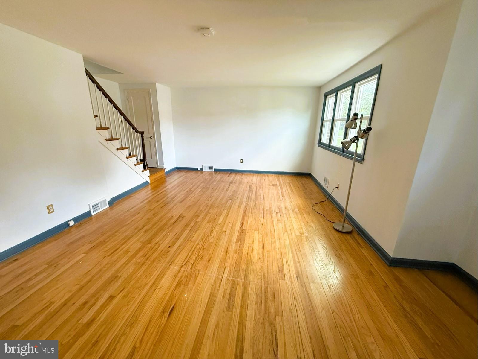 5 FERNCLIFF ROAD