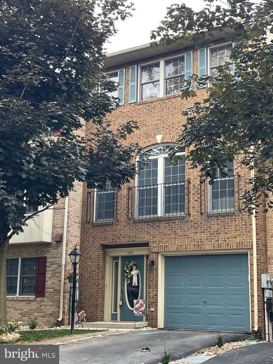 WOW!  You will want to see this one with all the nice improvements and amenities!  Hardwood floor in entrance foyer greets you as you enter!  On this level you'll find a half bath and family room with fireplace.  Step outside to the patio and yard for nicely groomed yard  with easy access to community pathway. Living room has bright windows for natural light and is spacious for furniture placement.  The dining room has hardwood floors which are easily maintained.  Come into the kitchen where you can prepare those tasty meals with all the modern conveniences.  Bright natural light with the windows and atrium door make this space so appealing.   Upgraded granite counter tops with Stainless appliances and center island, plus there is table space too!  Step out to the  deck with natural gas hook up for your grill  Entertaining here is easy-peasy!  You'll want to enjoy the beautiful sunsets from your private deck too!
The upper level hosts 3 spacious bedrooms with vaulted ceiling in the primary bedroom.  The primary bathroom is a "must see" with total renovations including new custom shower and ceramic tile with granite countertops.  Modern faucets, lighting and fixtures are upgraded.  The primary bathroom is one of a kind !
The bedroom level also has laundry area with full size washer and dryer, that convey.  2 more bedrooms make this townhouse perfect for those who want to have a move in ready home!  
The location is superb....close to shopping , restaurants and interstates.  The community has many amenities featuring outdoor pool, tot lot and pathways.