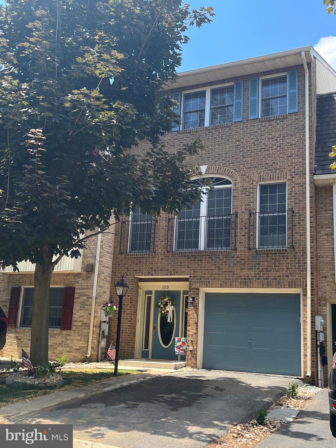 NORTH GATE TOWNE HOMES - Residential