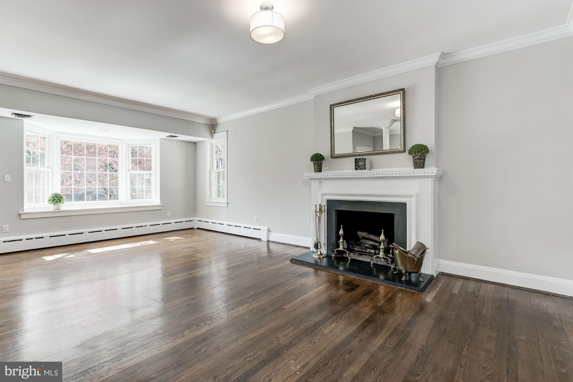 CHEVY CHASE - Residential