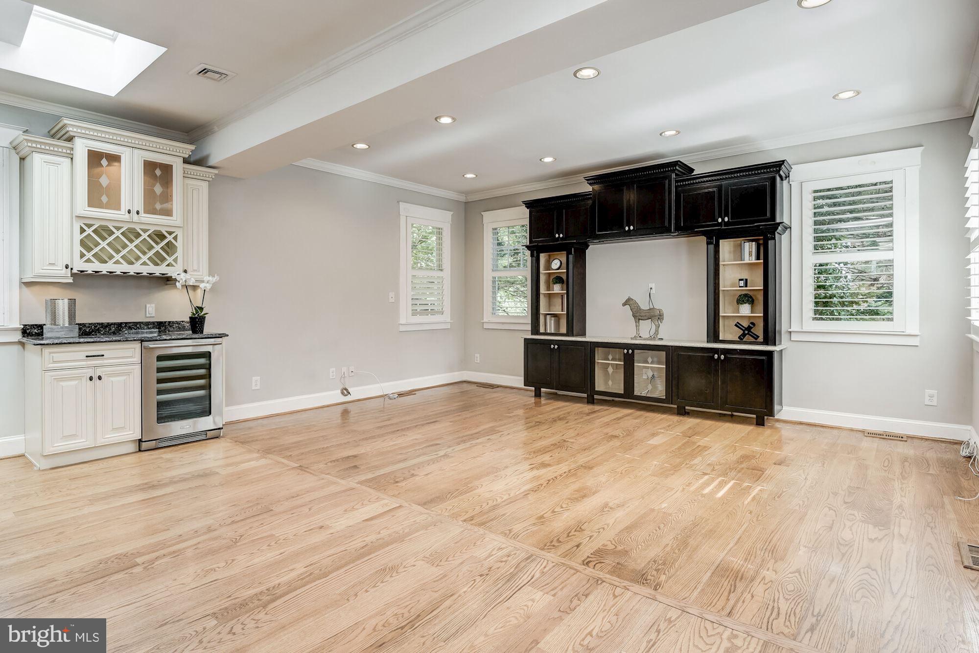 CHEVY CHASE - Residential