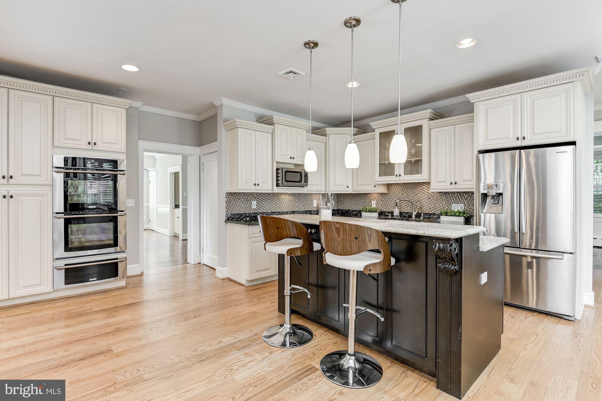 CHEVY CHASE - Residential