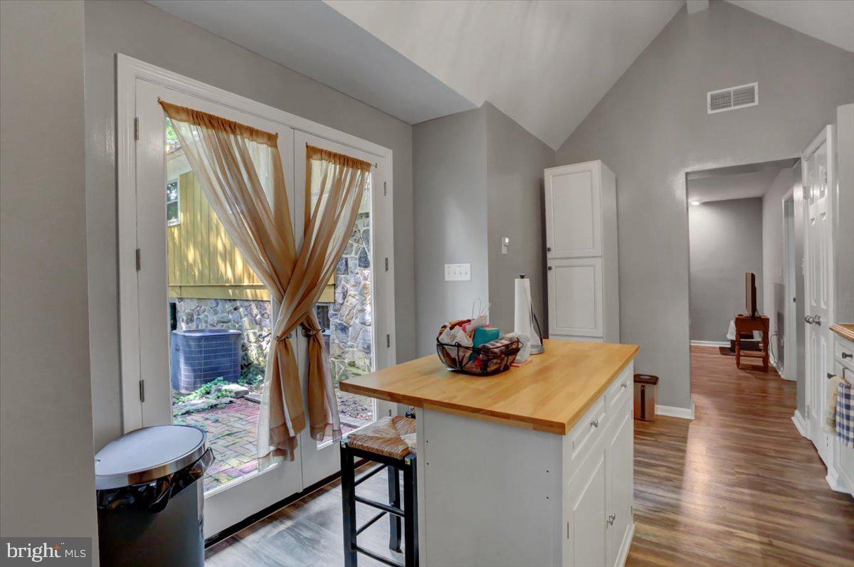 GREENE KNOLLS - Residential