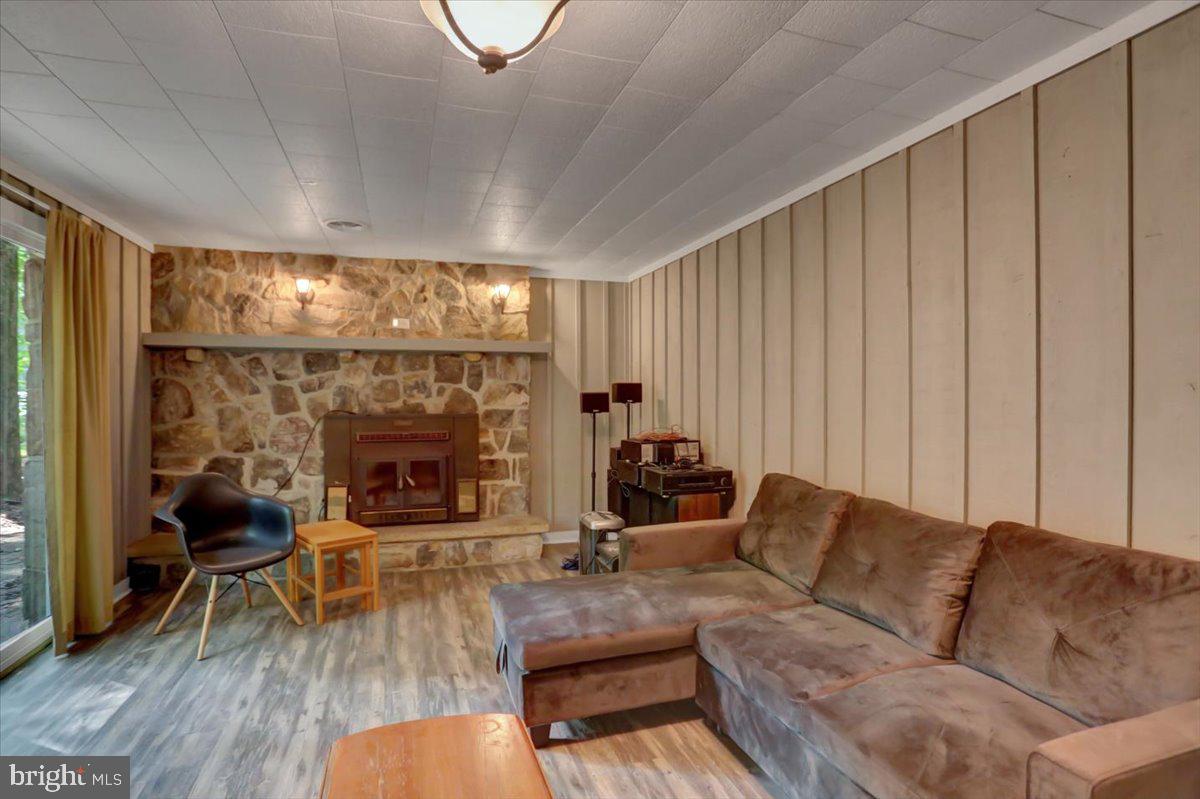 GREENE KNOLLS - Residential