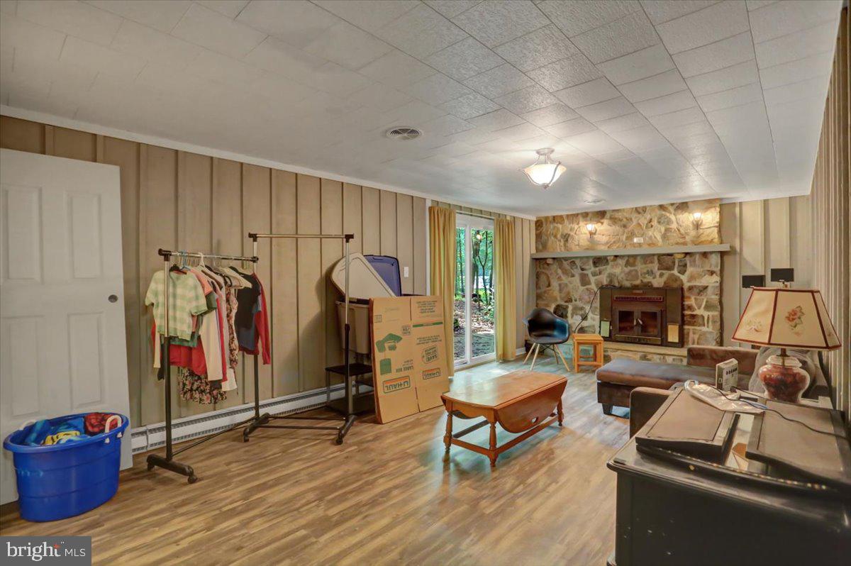 GREENE KNOLLS - Residential