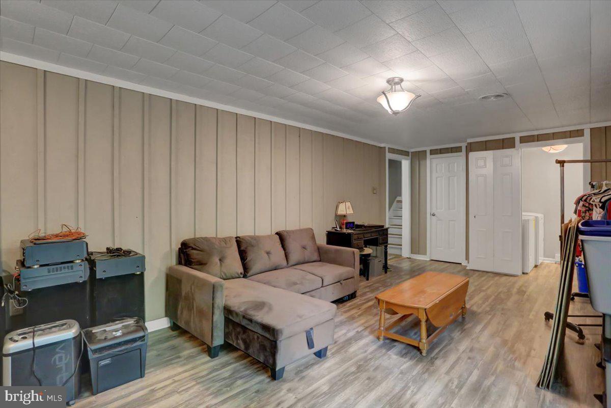 GREENE KNOLLS - Residential