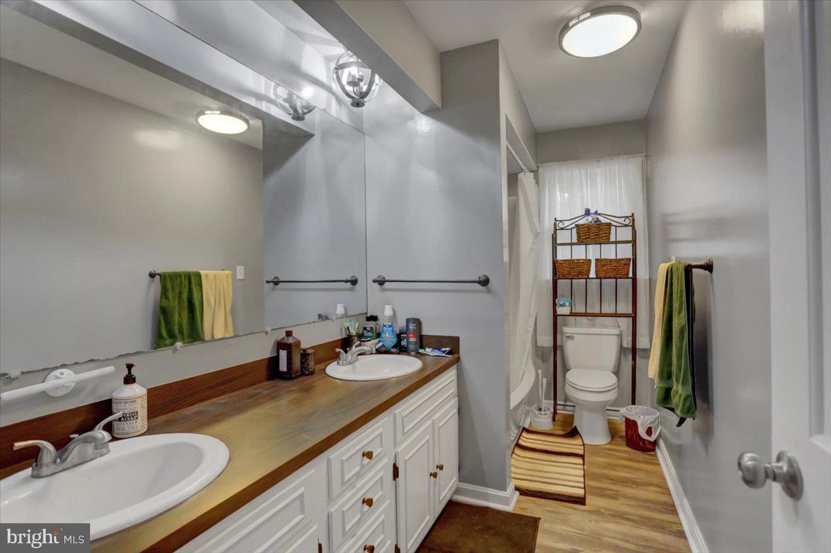 GREENE KNOLLS - Residential