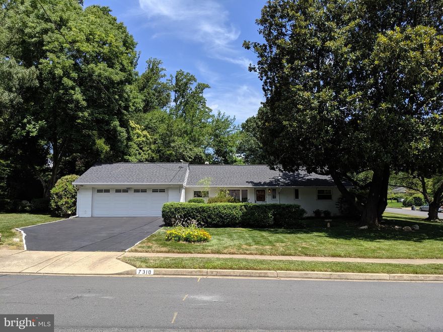 **Offered As-Is. Renovate to your taste: Contractor proposals on hand.**
Enjoy one level living in this well maintained, expanded ranch style home on .34 acres with a large two-car
garage and many unique features. 4 bed and 2.5 baths corner lot. Open floor plan to living room, kitchen
and rear addition features a family room, dining room and a private bedroom/office. 1,929 sq ft of 1 level
living space plus lots of extra storage. Newer wide driveway, roof, windows. Convenient location inside the
beltway close to routes 495, 66 & 395. 15 minutes to Pentagon & DC. 4.3 miles to metro, 5.5 miles to the
VRE & minutes from the Express Lane. Conveniently located to Old Town Alexandria, Tysons Corner Mall
& Springfield Town Center. It is also a short distance to shopping, dining, and an excess of parks—The St.
James Sports complex, Lake Accotink park only 1.2 miles away, and more. Homeowners have the option to
join the nearby North Springfield Swim Club, which provides access to an outdoor pool, an enclosed baby
pool, a playground, two tennis courts, and two beach volleyball courts.