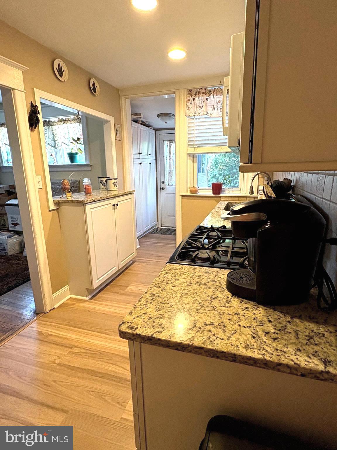 FIVE POINTS - Residential