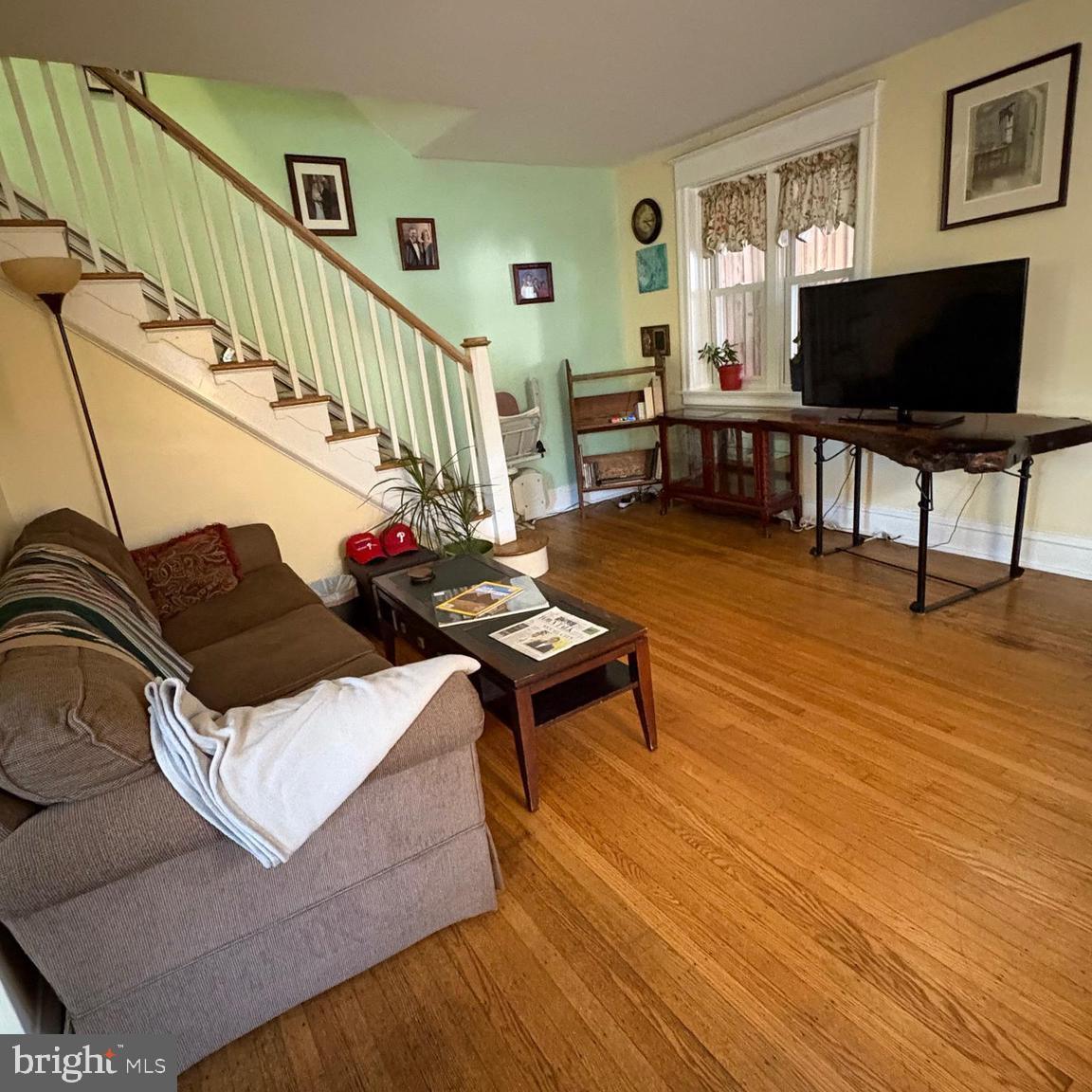 FIVE POINTS - Residential