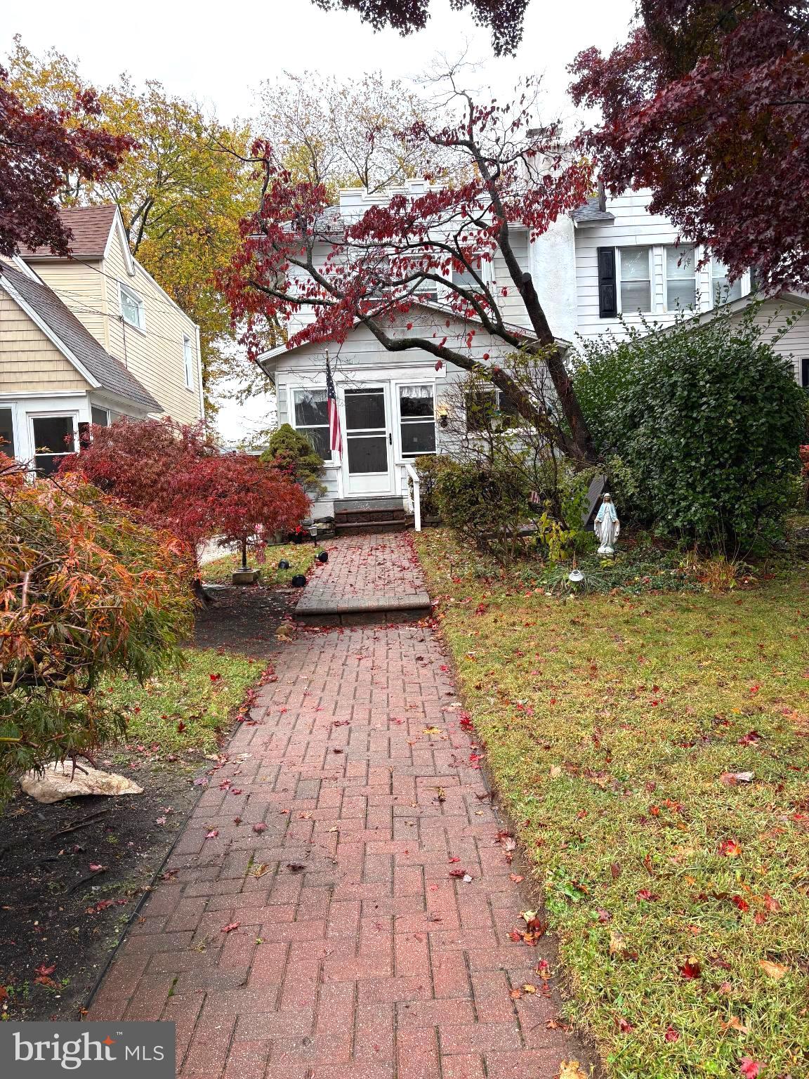 FIVE POINTS - Residential