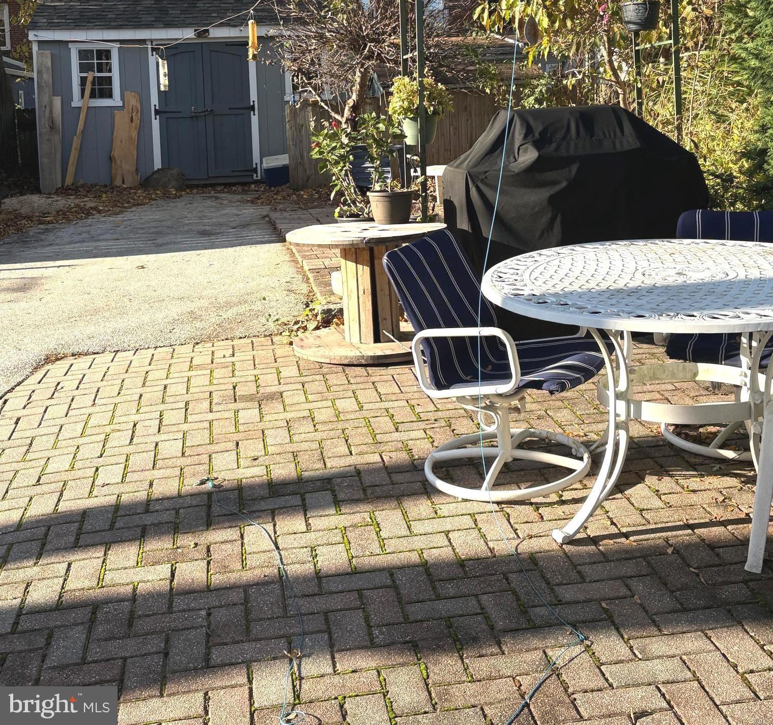 FIVE POINTS - Residential