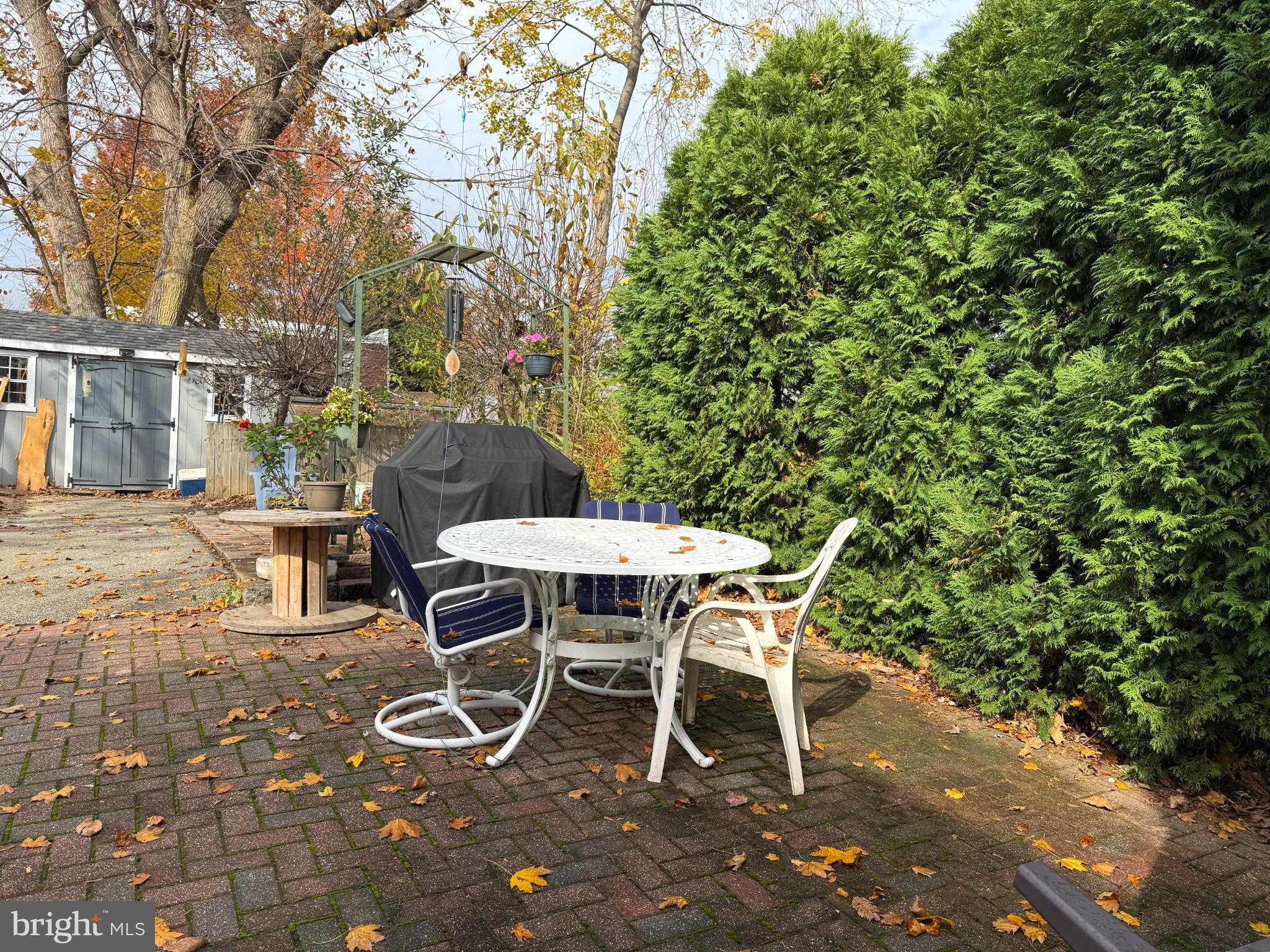 FIVE POINTS - Residential