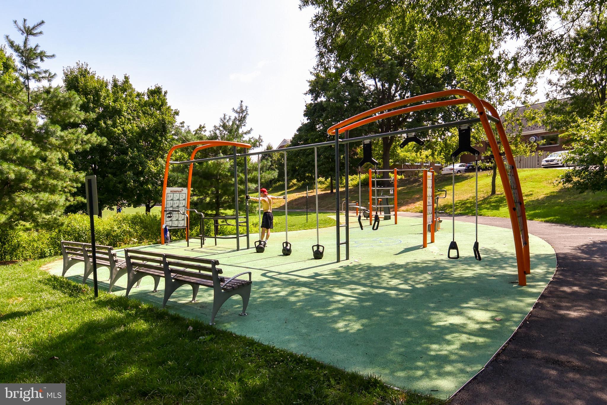 FAIRLINGTON VILLAGES - Residential