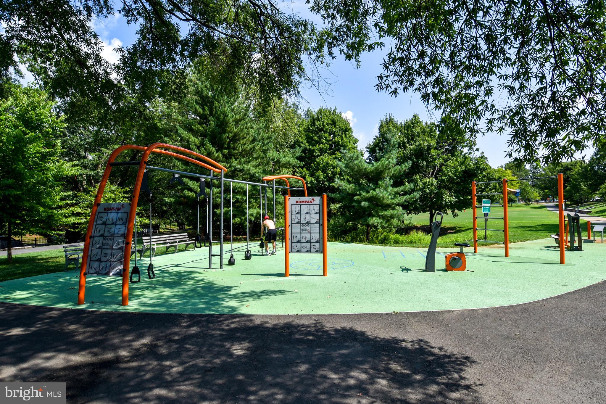 FAIRLINGTON VILLAGES - Residential