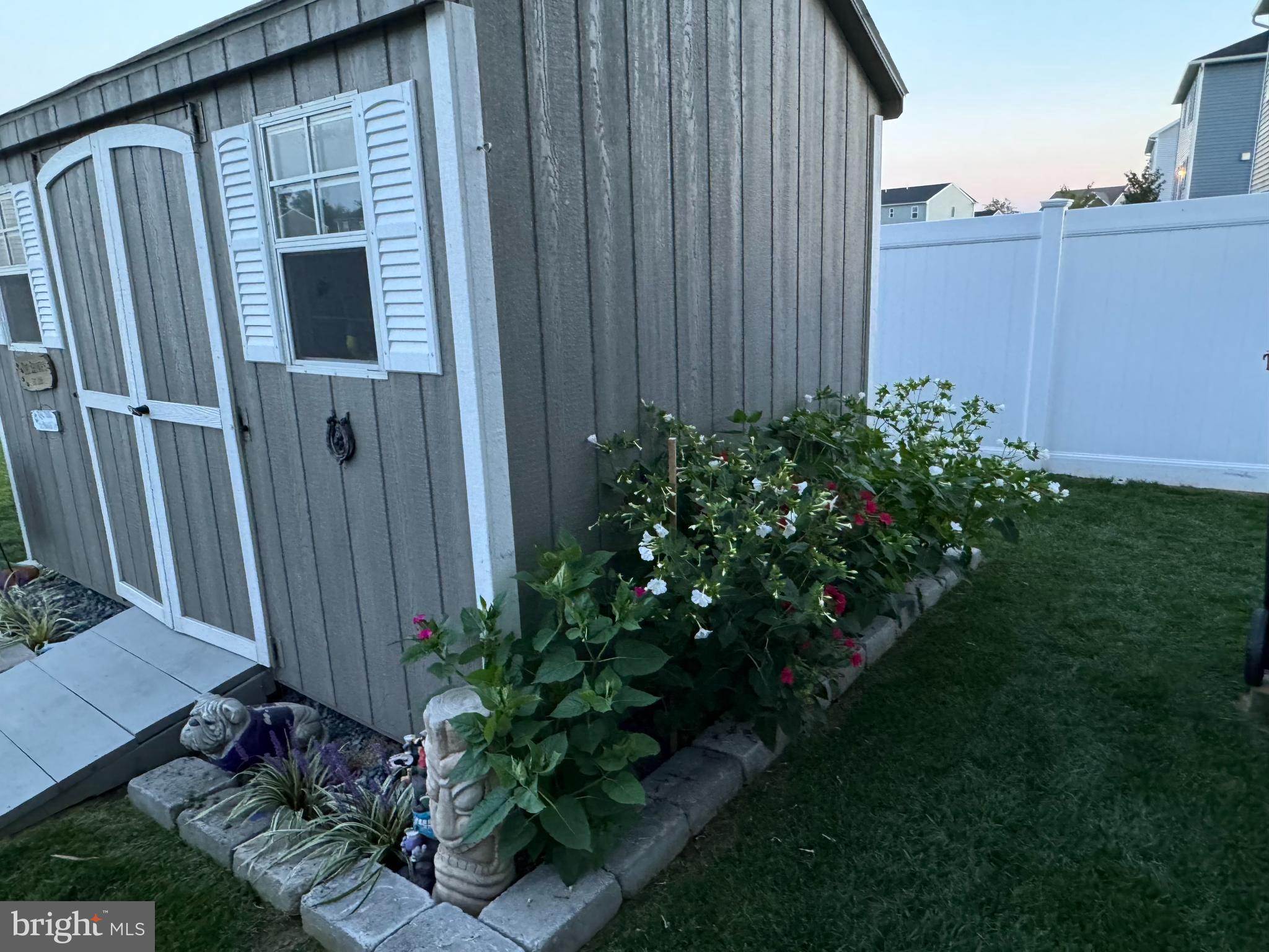 WARM SPRING RIDGE - Residential