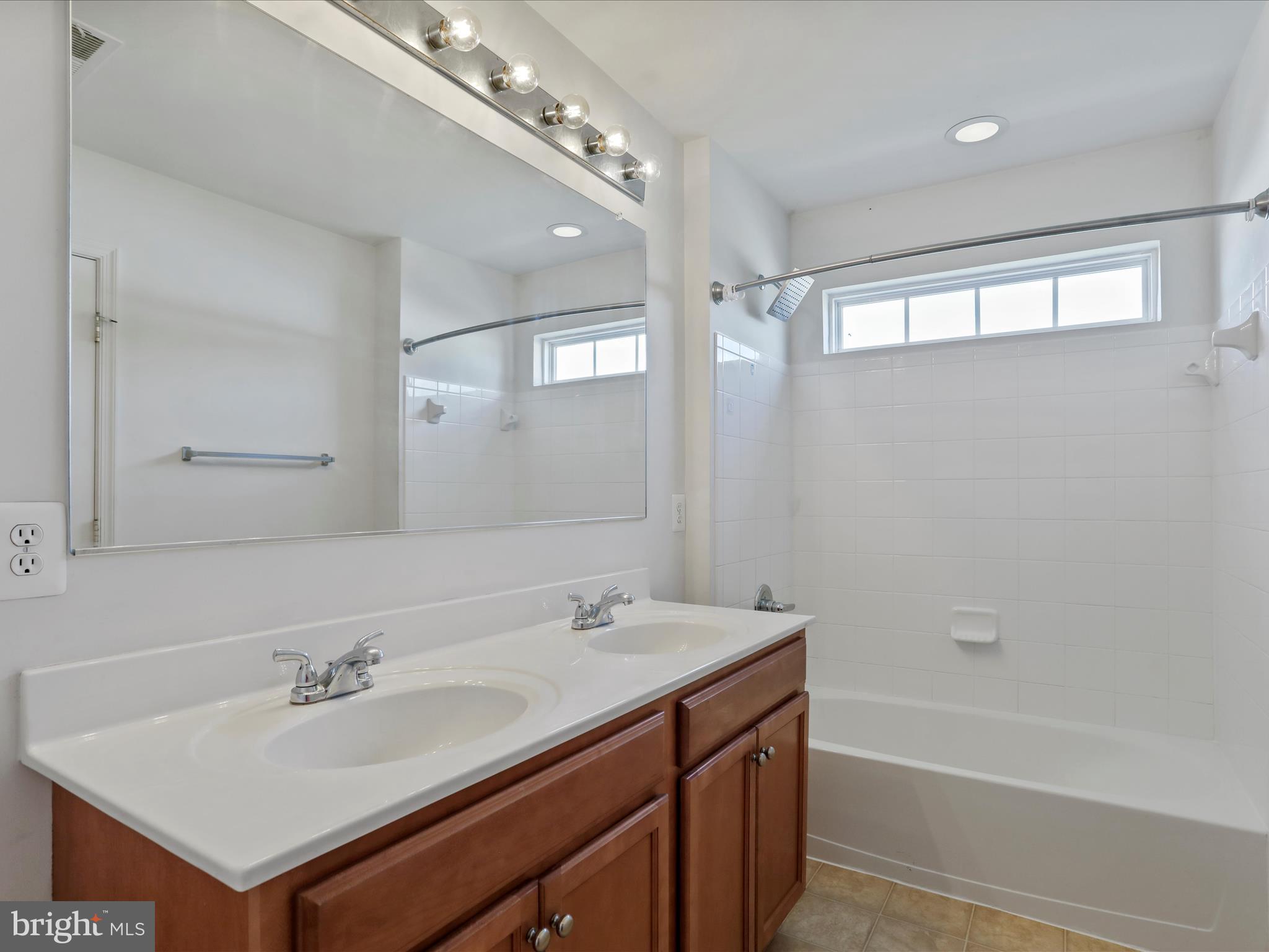 BERKELEY RIDGE - Residential