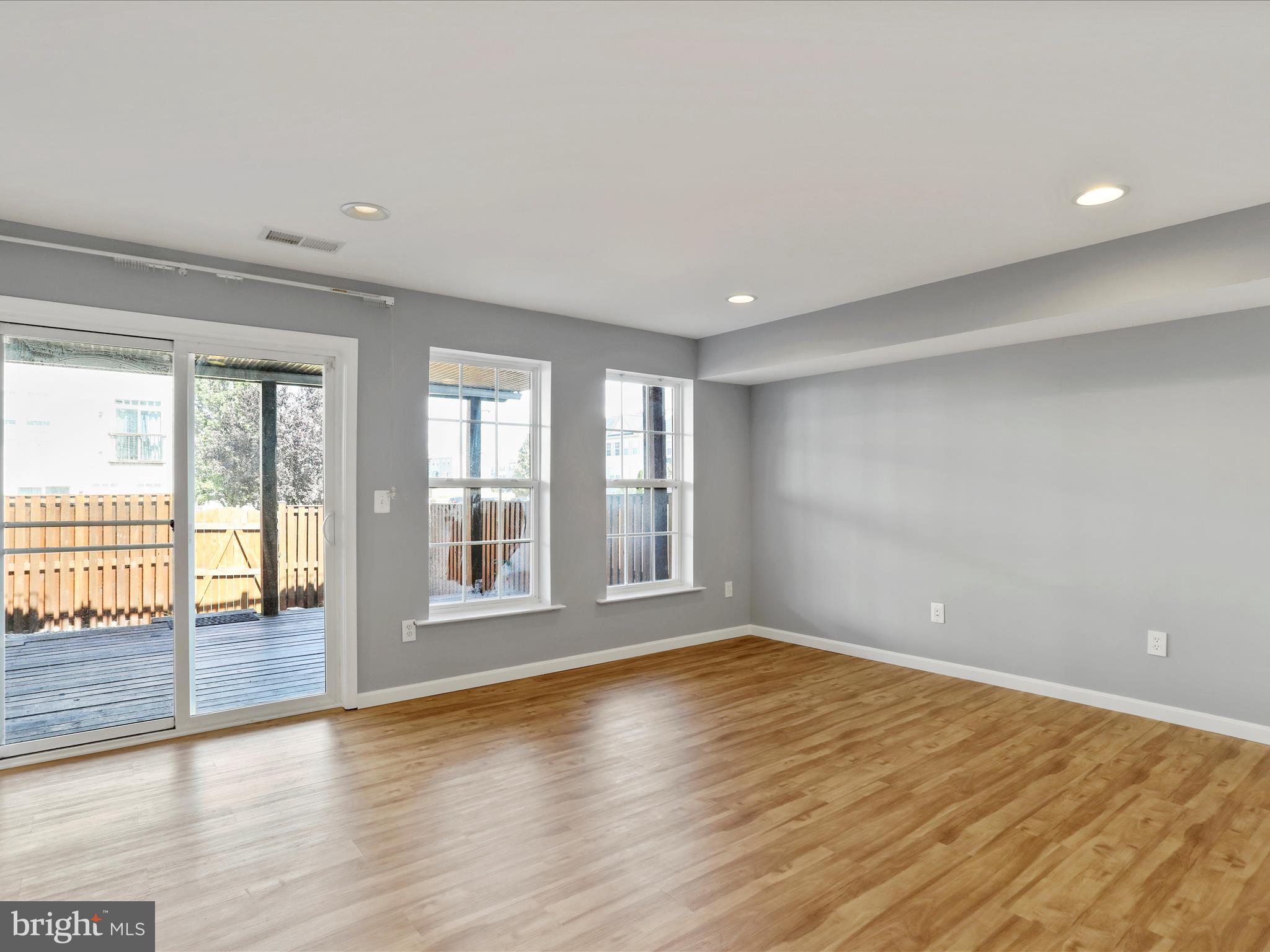 BERKELEY RIDGE - Residential