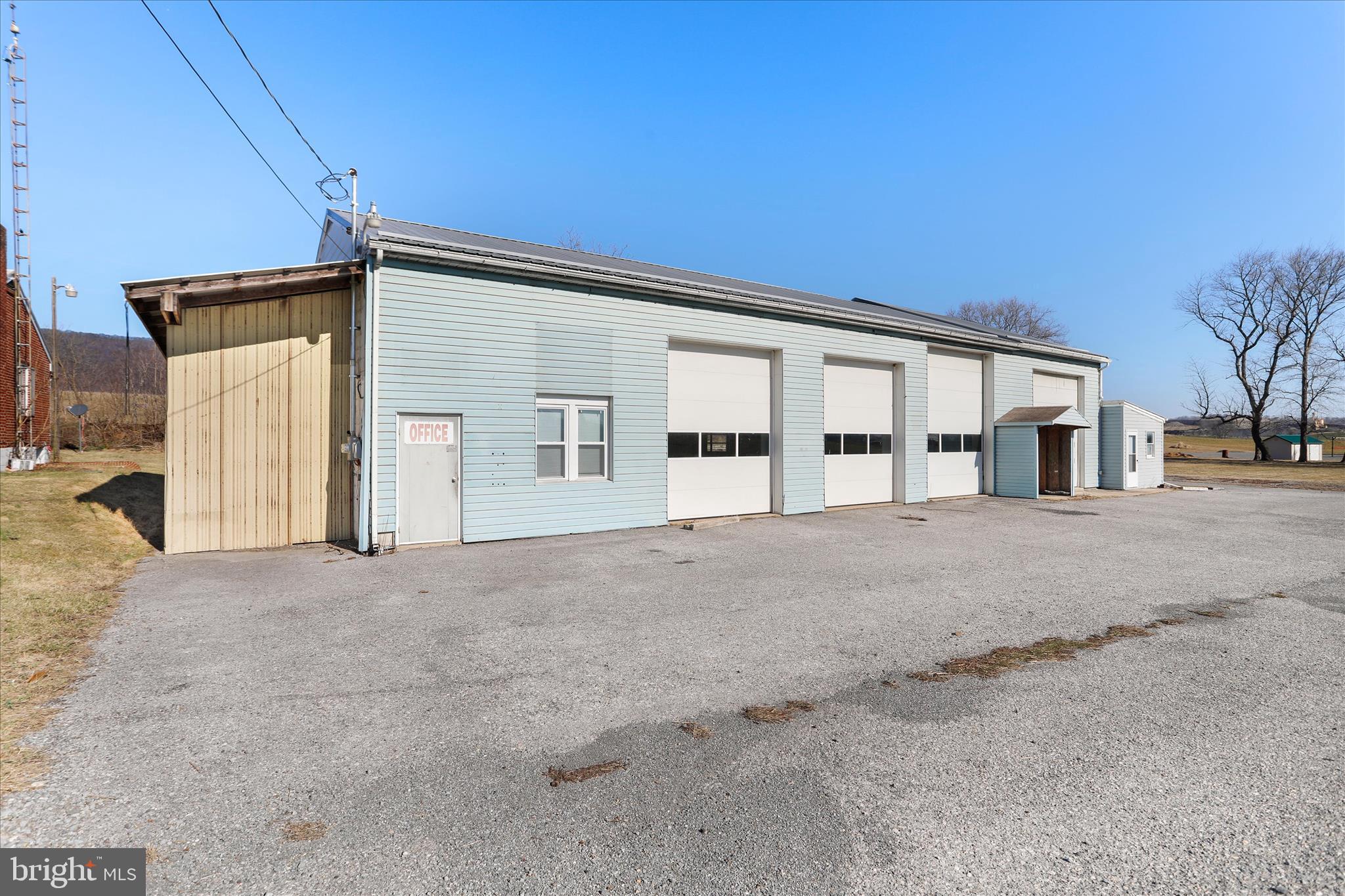 8565 LINCOLN WAY WEST