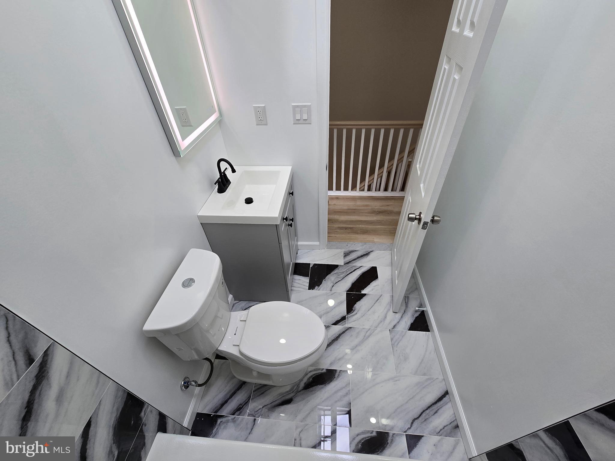 LAWNCREST - Residential