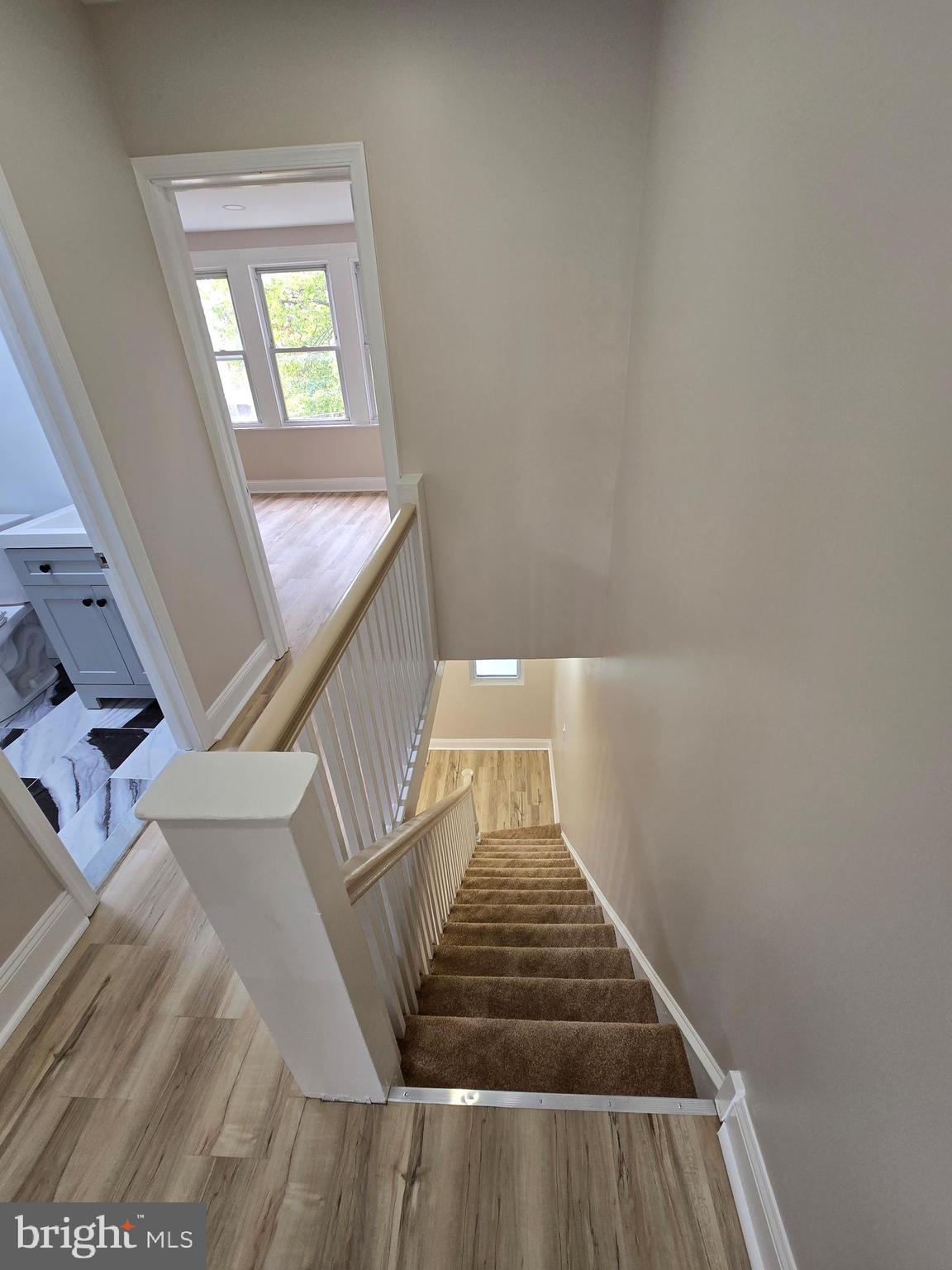 LAWNCREST - Residential