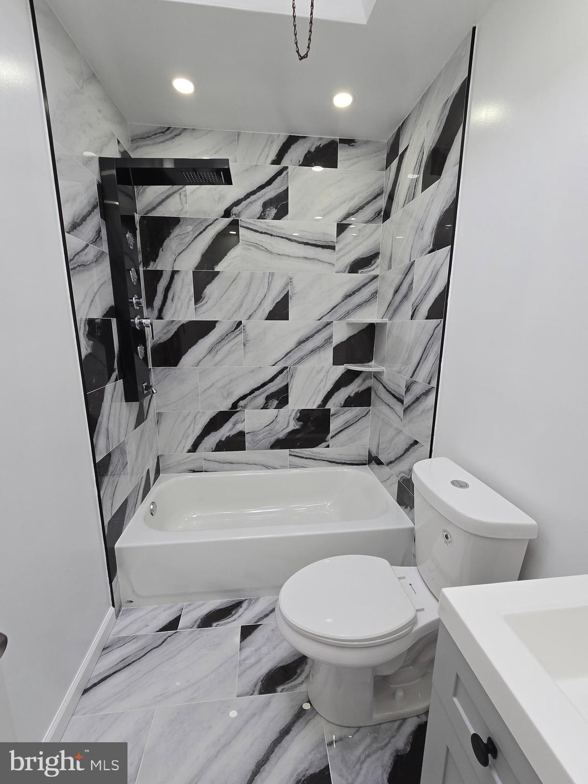 LAWNCREST - Residential