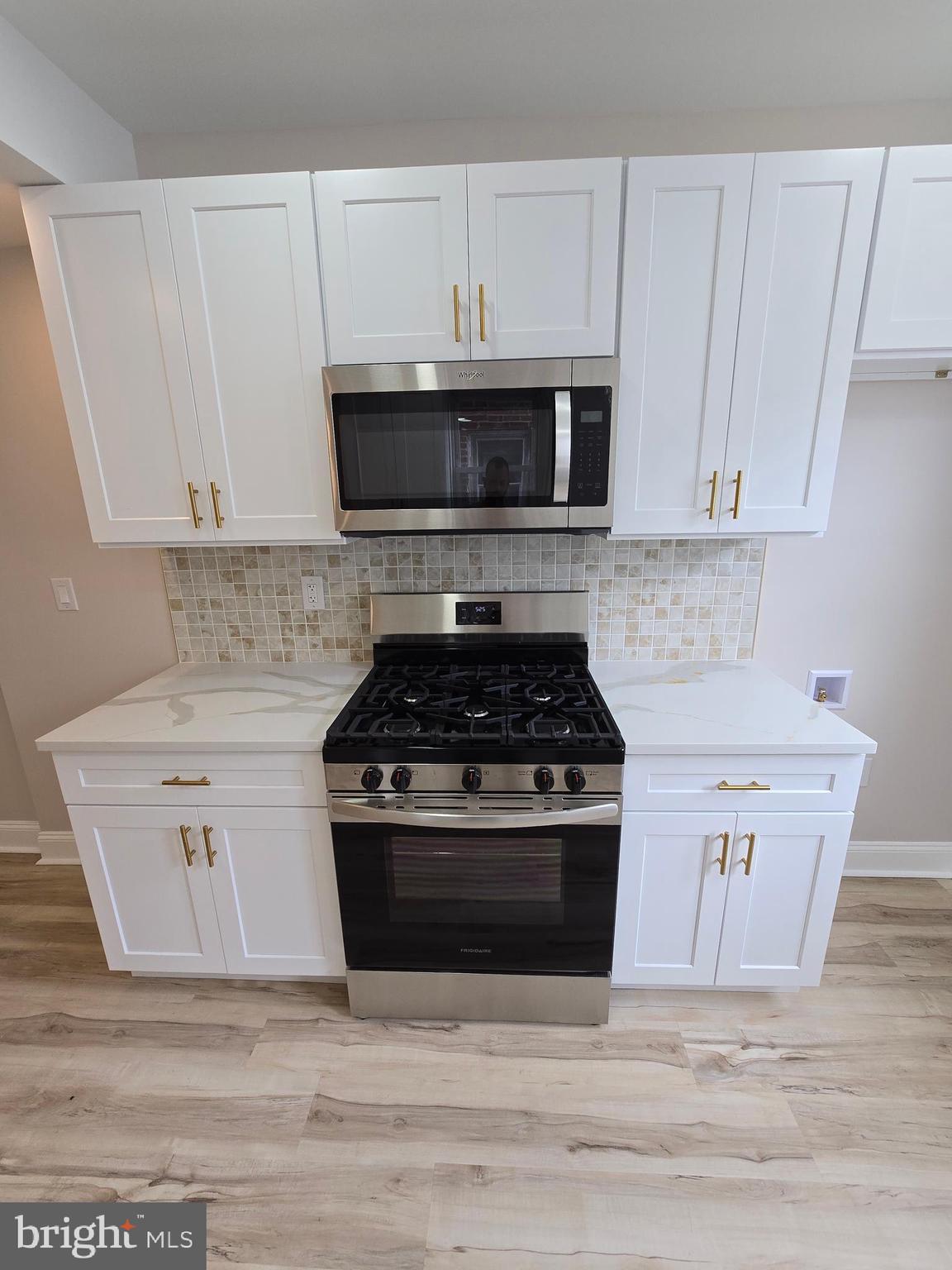 LAWNCREST - Residential