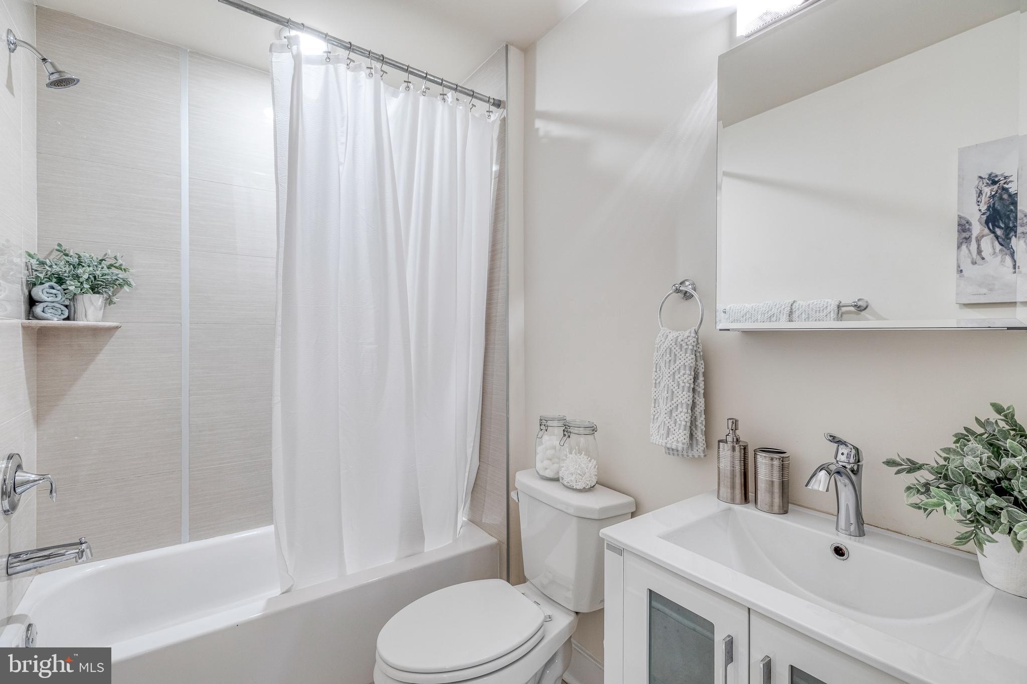 GRADUATE HOSPITAL - Residential Lease