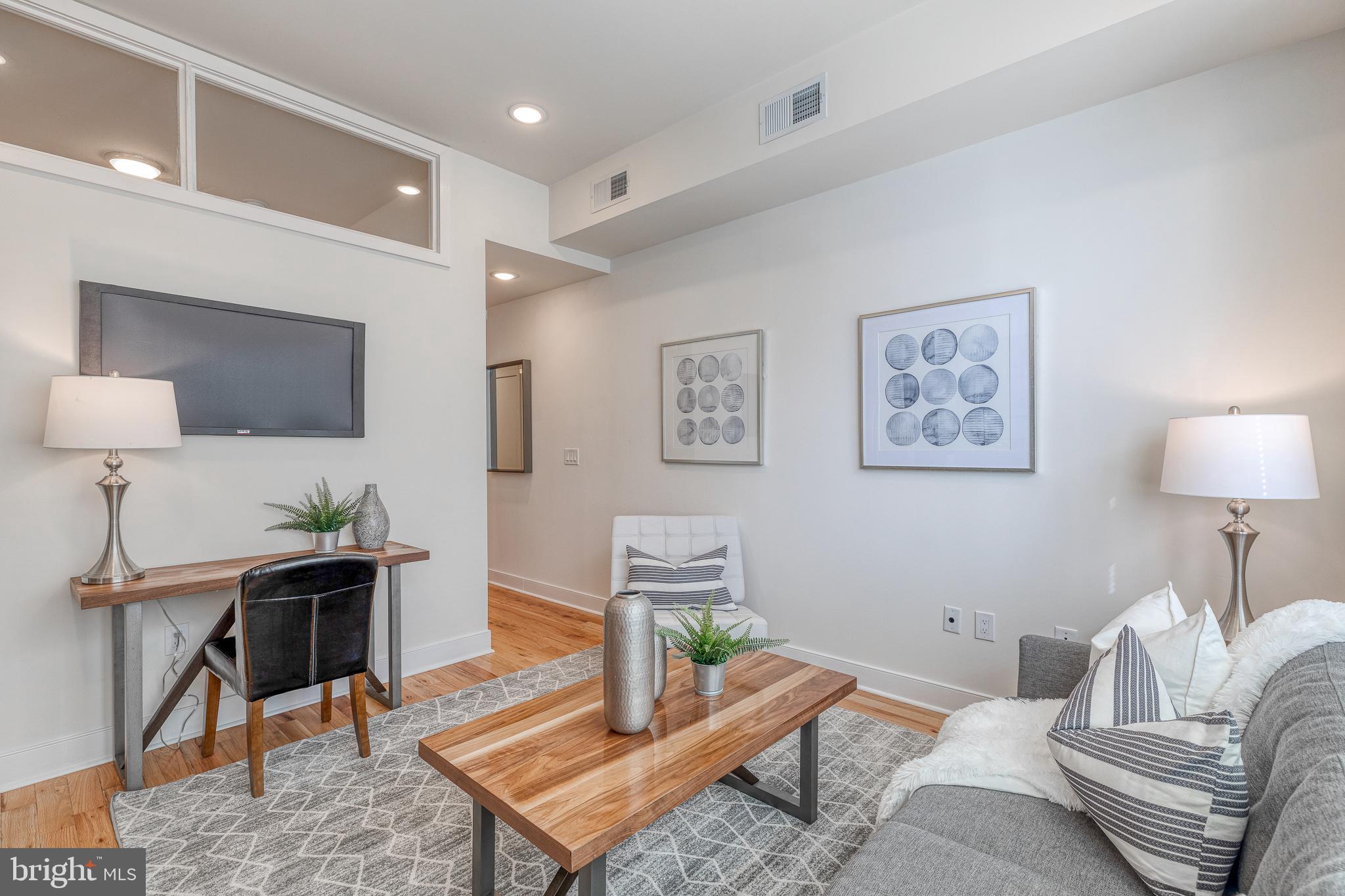 GRADUATE HOSPITAL - Residential Lease