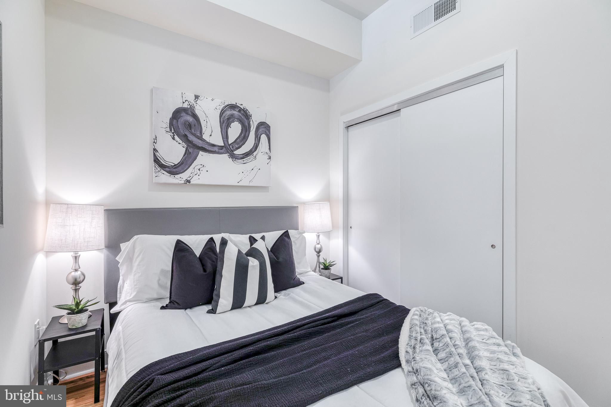 GRADUATE HOSPITAL - Residential Lease