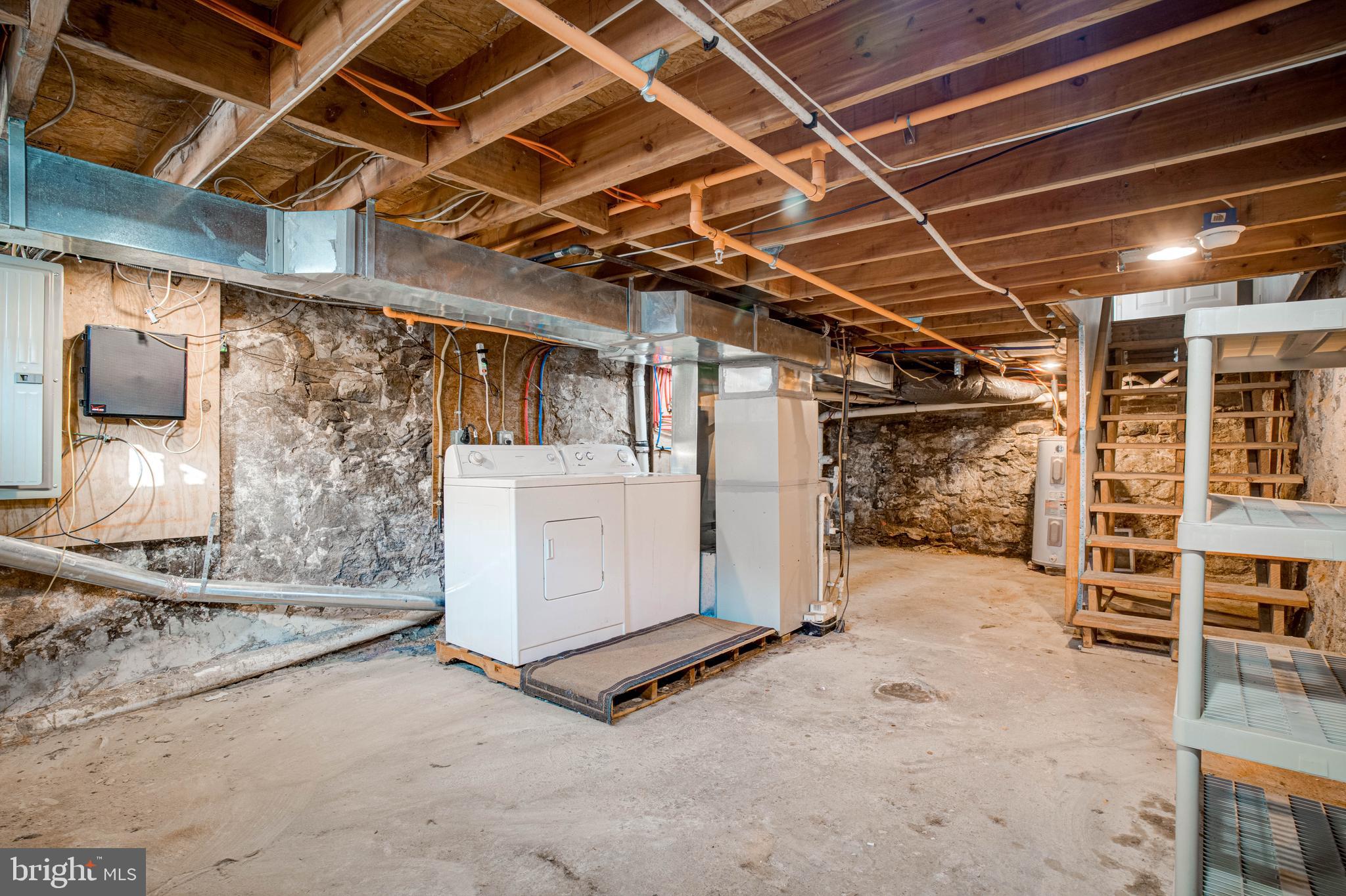 EAST KENSINGTON - Residential