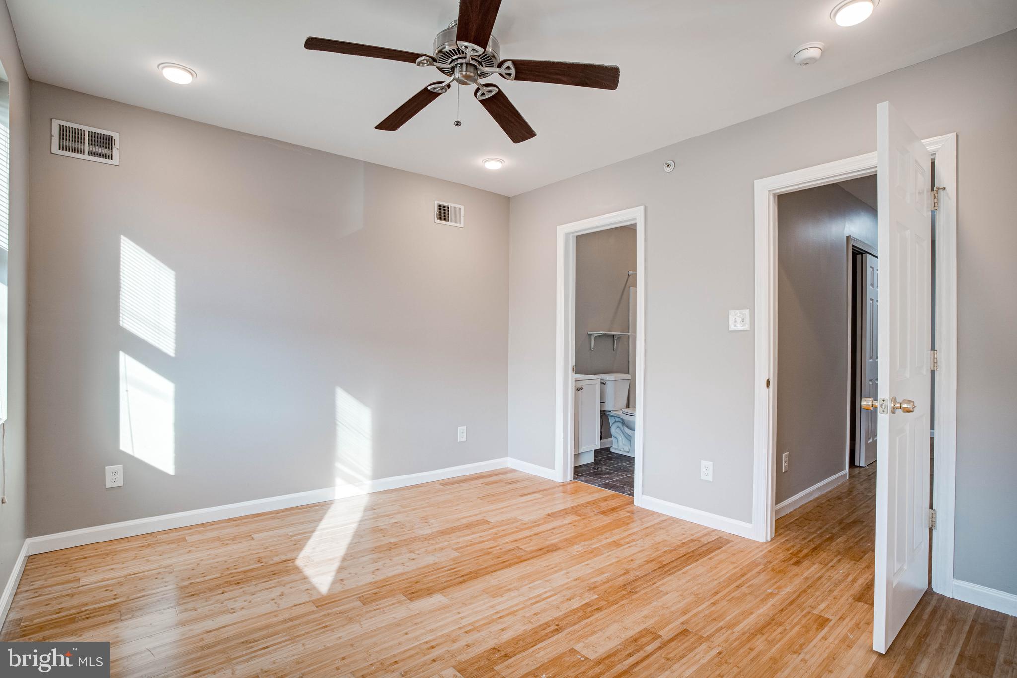 EAST KENSINGTON - Residential