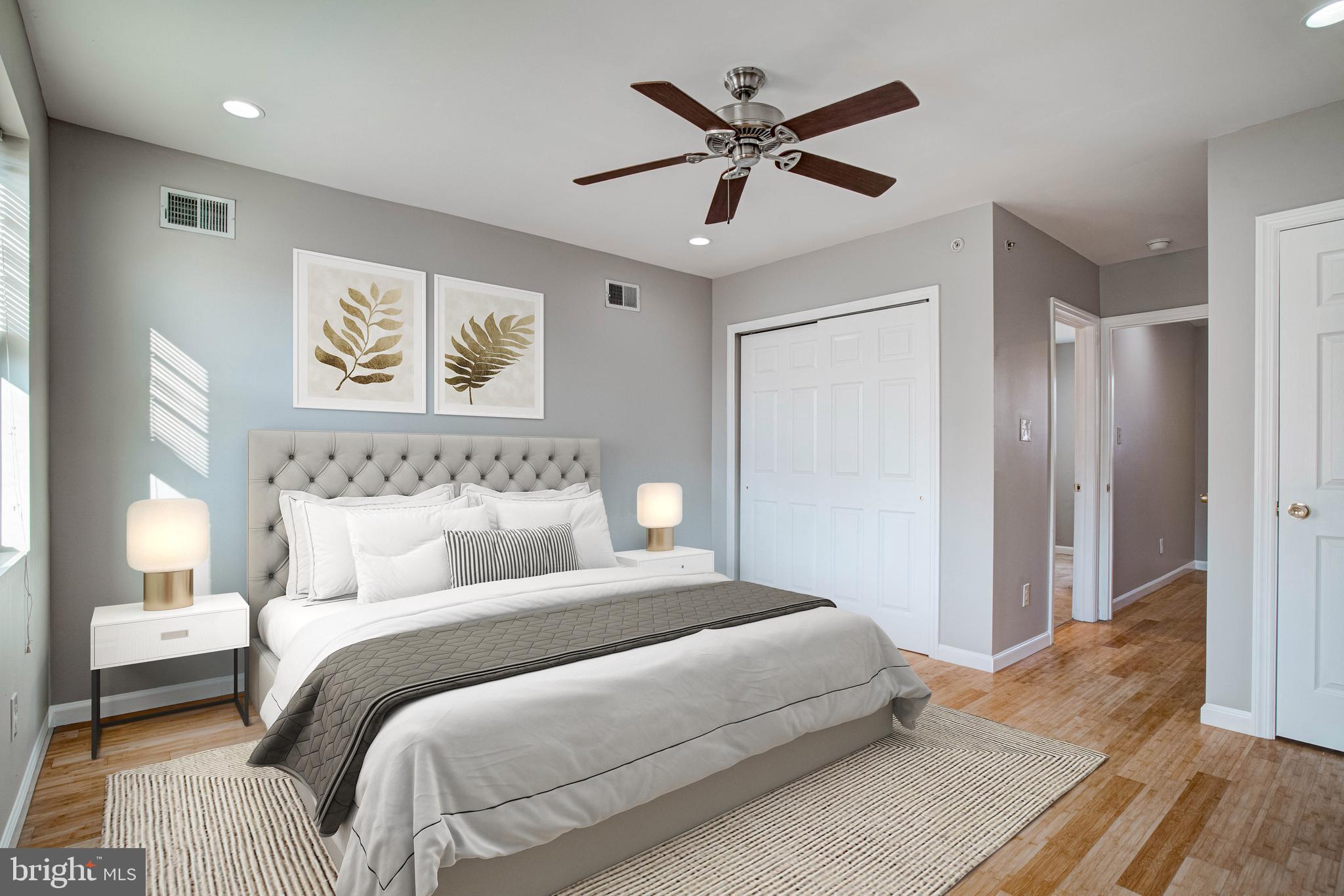 EAST KENSINGTON - Residential